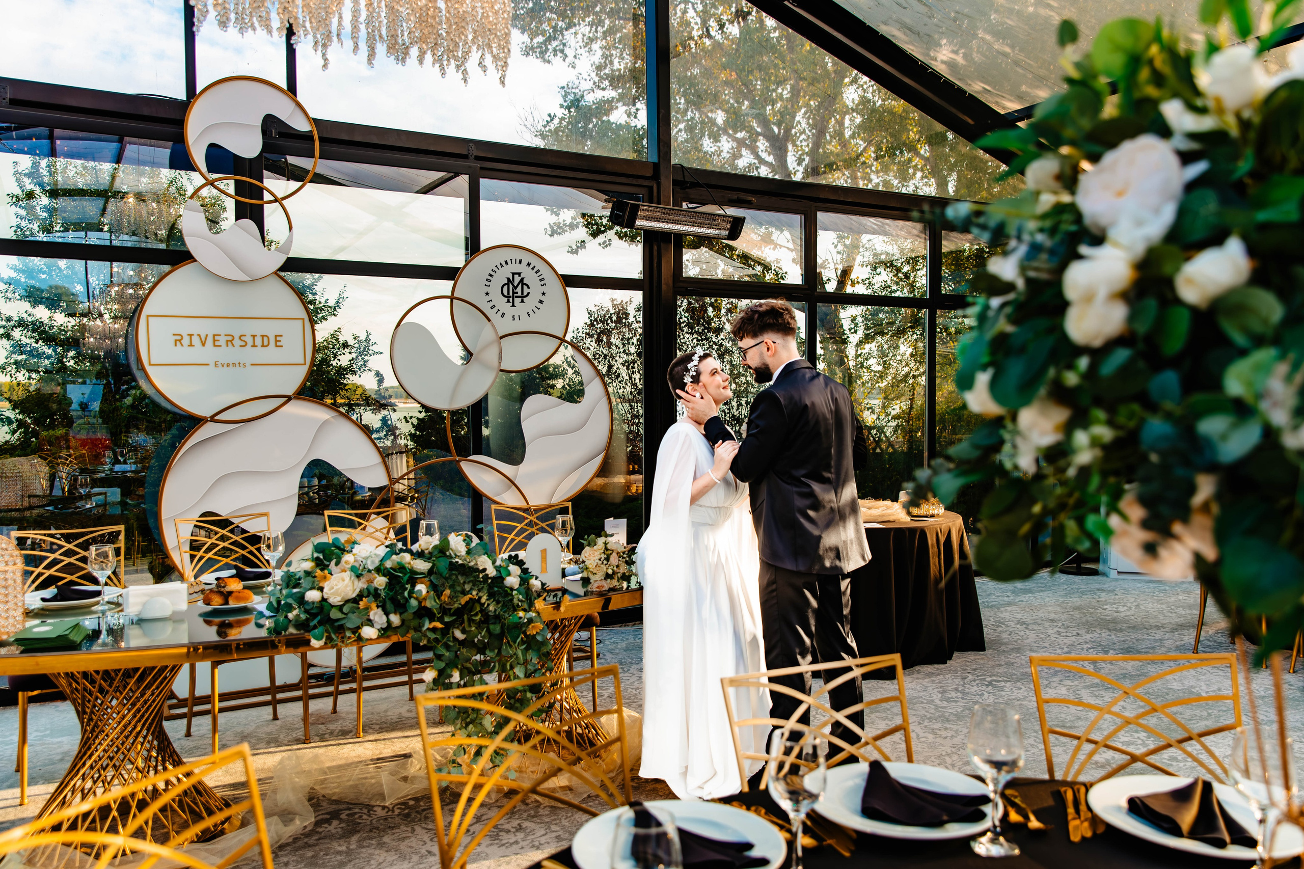 WEDDING PHOTOGRAPHY. DESPRE NOI