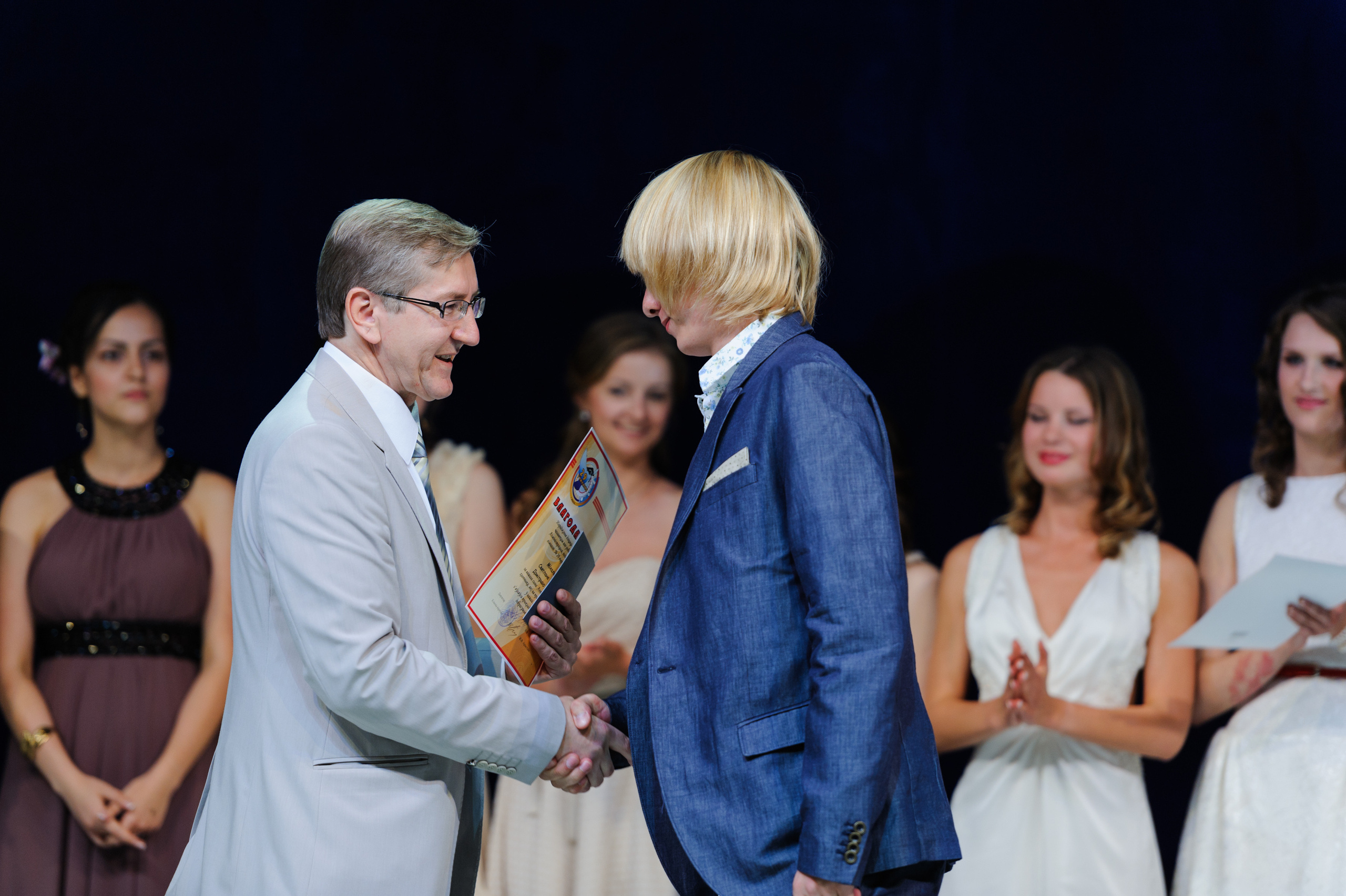 Фотограф на выпускной, фотограф, фотограф на последний звонок, фотограф в школу