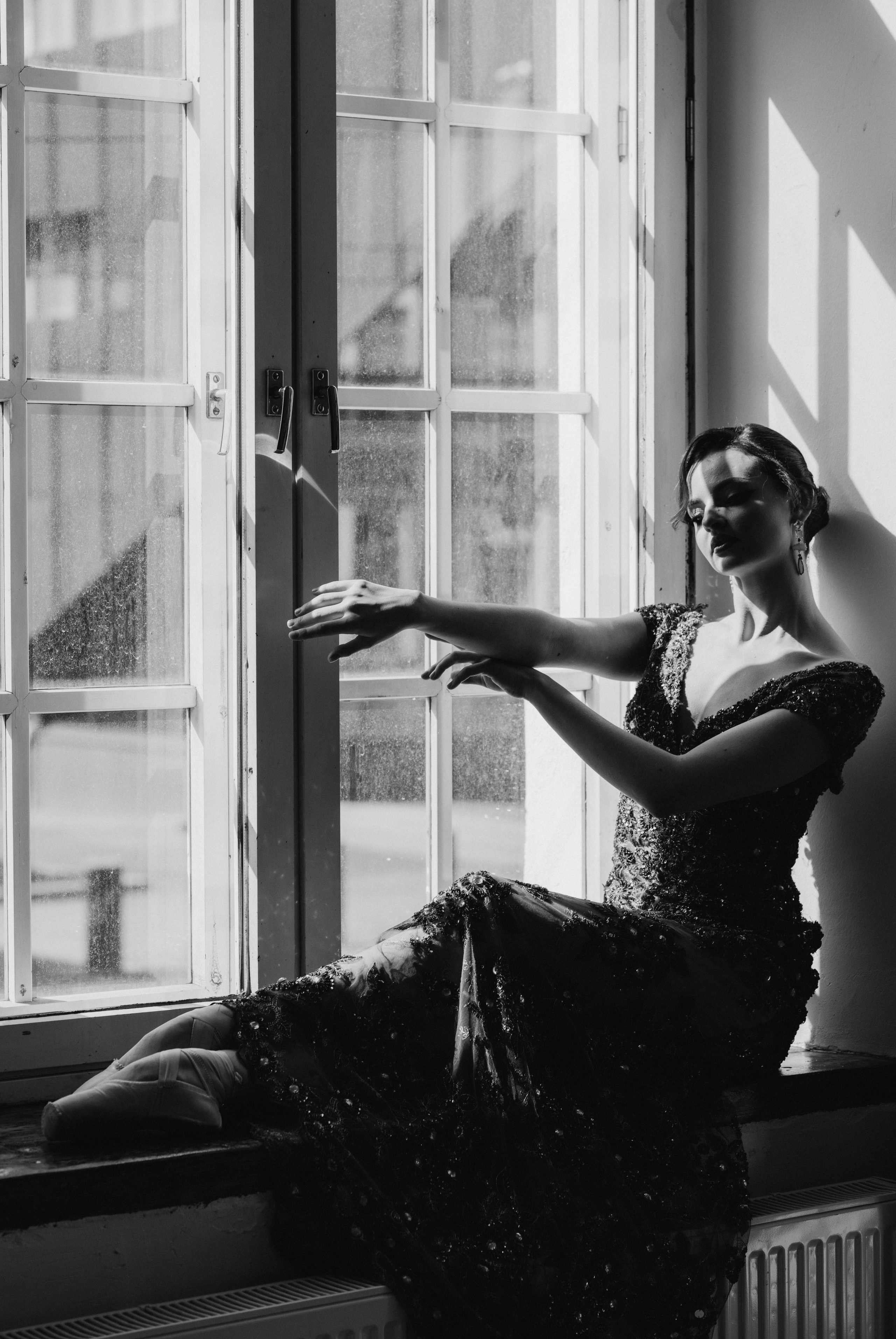 Riikka Couture, Riikka Ikäheimo, Violetta Keller, Portrait, Dancer. Wedding and potrait photographer in Helsinki Vickan O