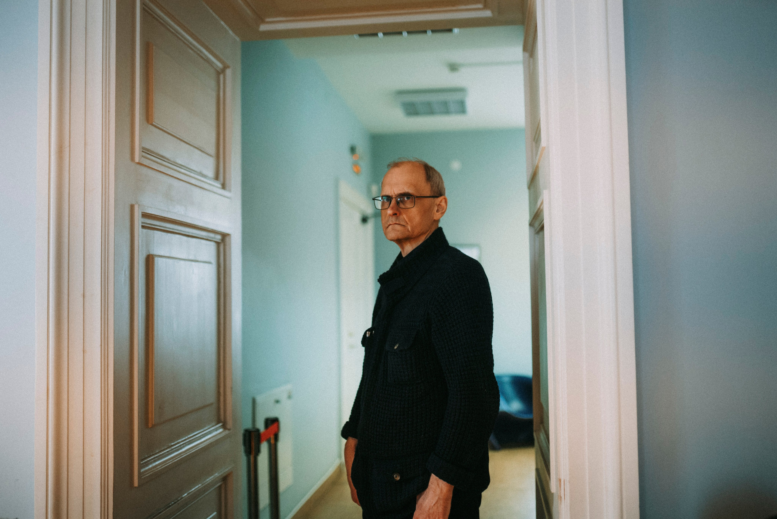 2025. Стрит-фотография, полная абсурда, идиотизма и красоты