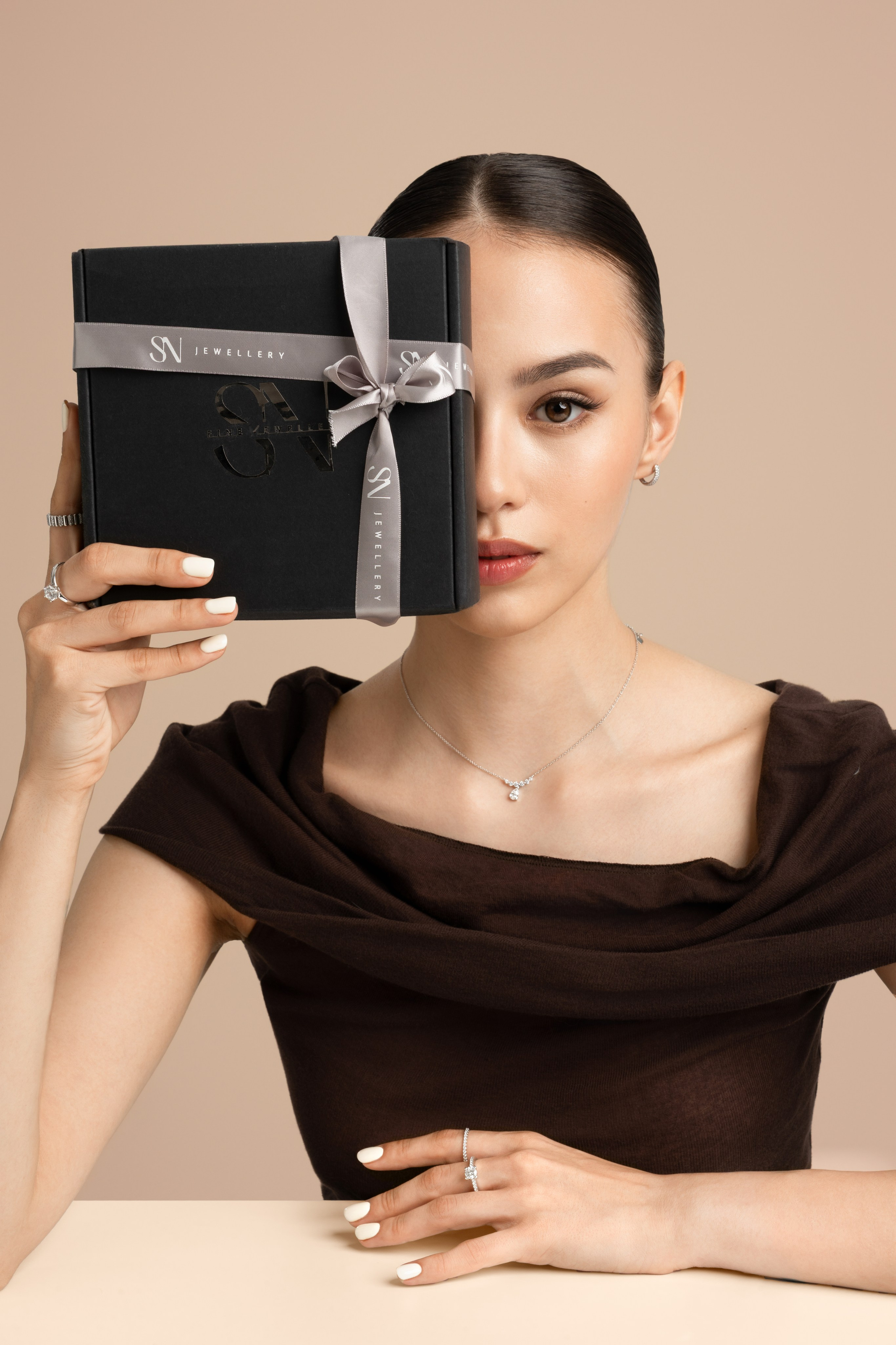 SN JEWELLERY. ФОТОГРАФ В ГОНКОНГЕ (СВАДЬБЫ, FASHION, СЕМЕЙНЫЕ, МЕРОПРИЯТИЯ, ФОТОПРОГУЛКИ)