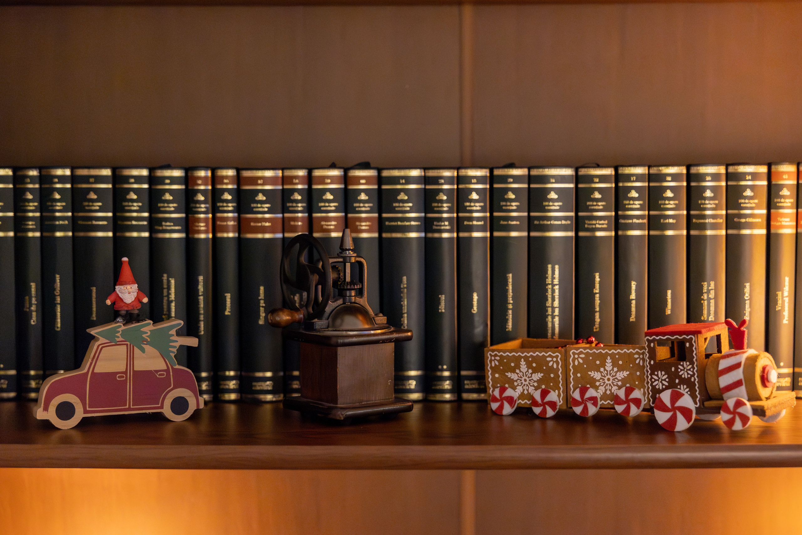 Them Artsy Studios — Ședințe Foto de Crăciun by Fulop Robert & Oana Petrea