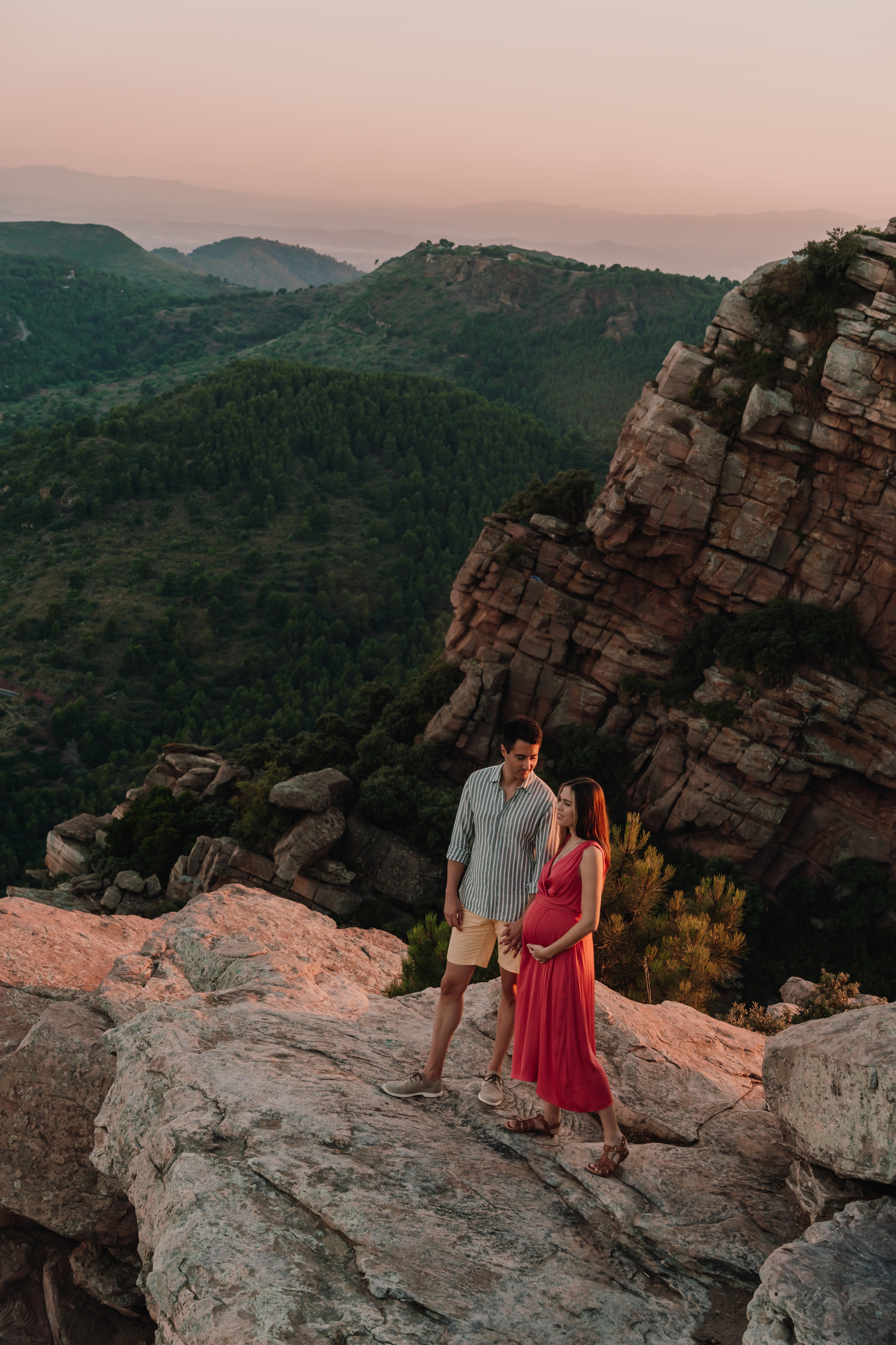 Family/pregnancy. Portrait photographer, brands and content in Valencia, Spain, Europe