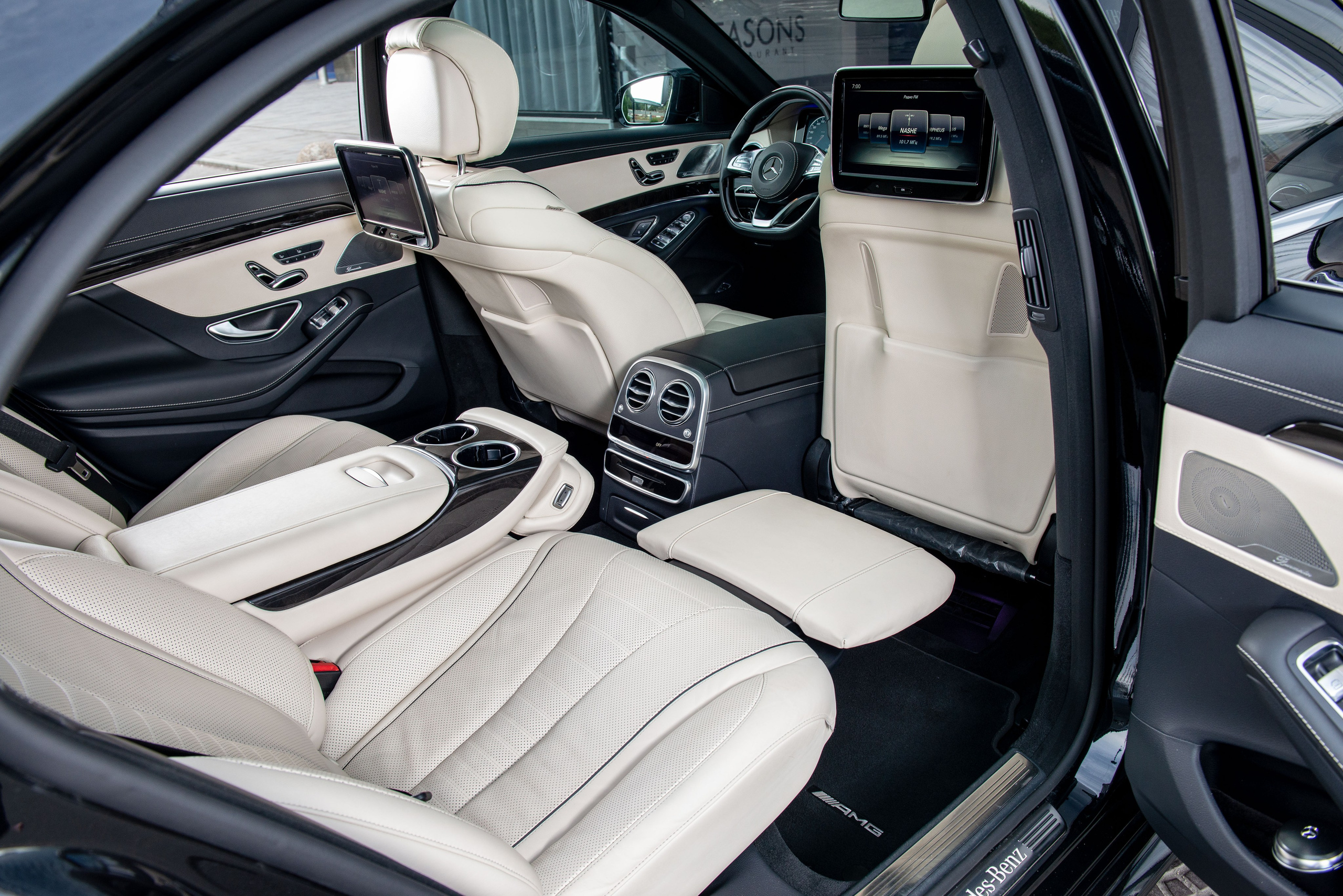 Фотосъемка Mercedes Benz S500 для продажи. ФОТОГРАФ МЕКСИКА КИНТАНА-РОО