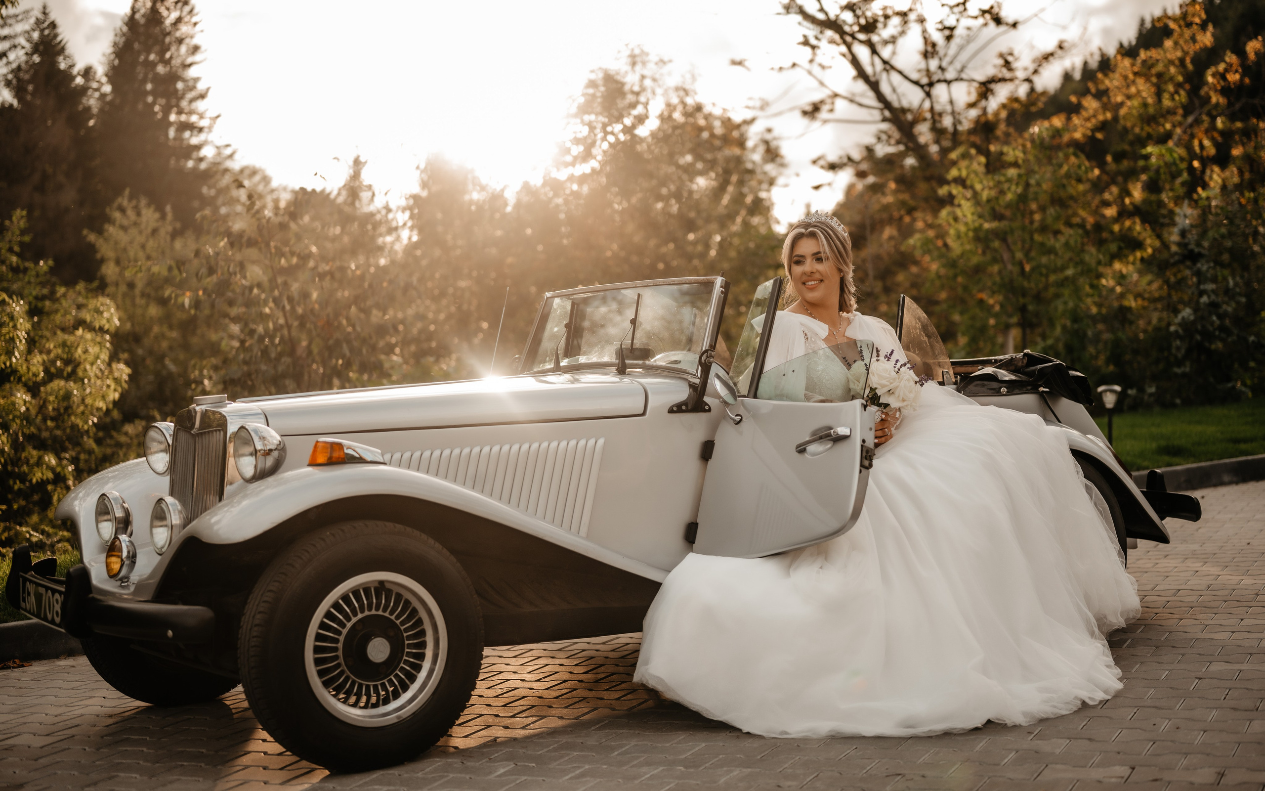 🤎 D a i a n a & D a n i e l - Wedding Day Preview. Wedding & Family Photographer