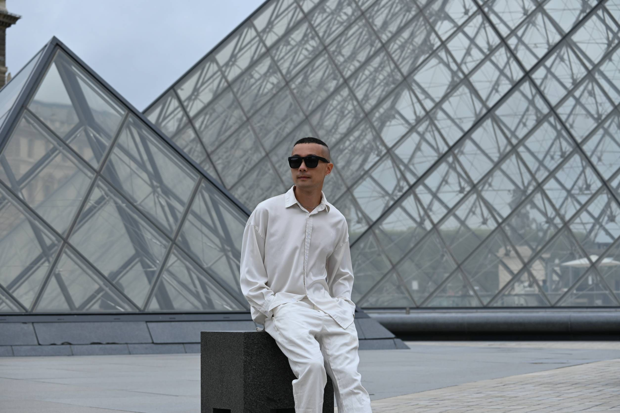 LouvreMuseum. Lifestyle & Travel Portrait photography in Paris Shyl