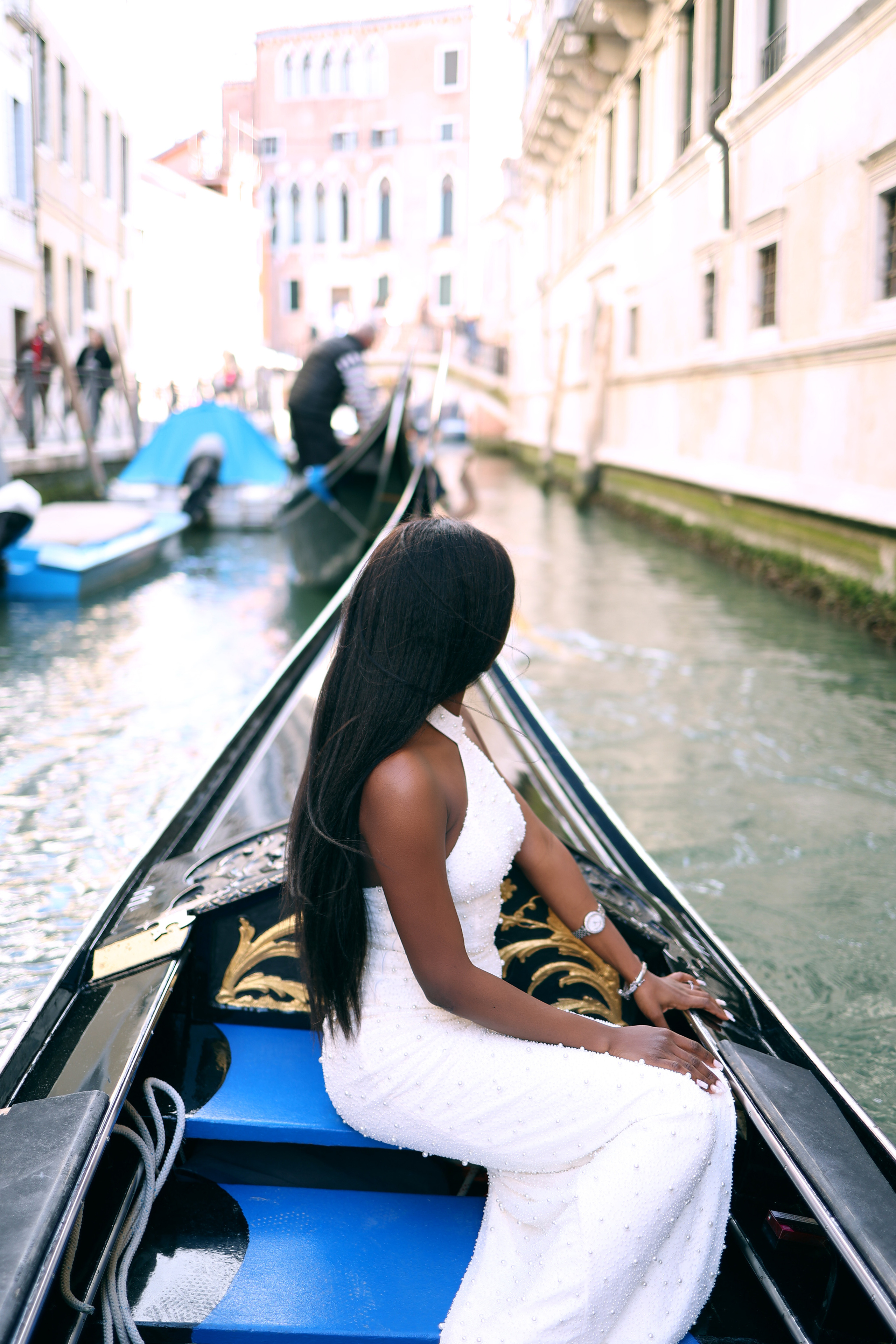 Bride in the gondola 