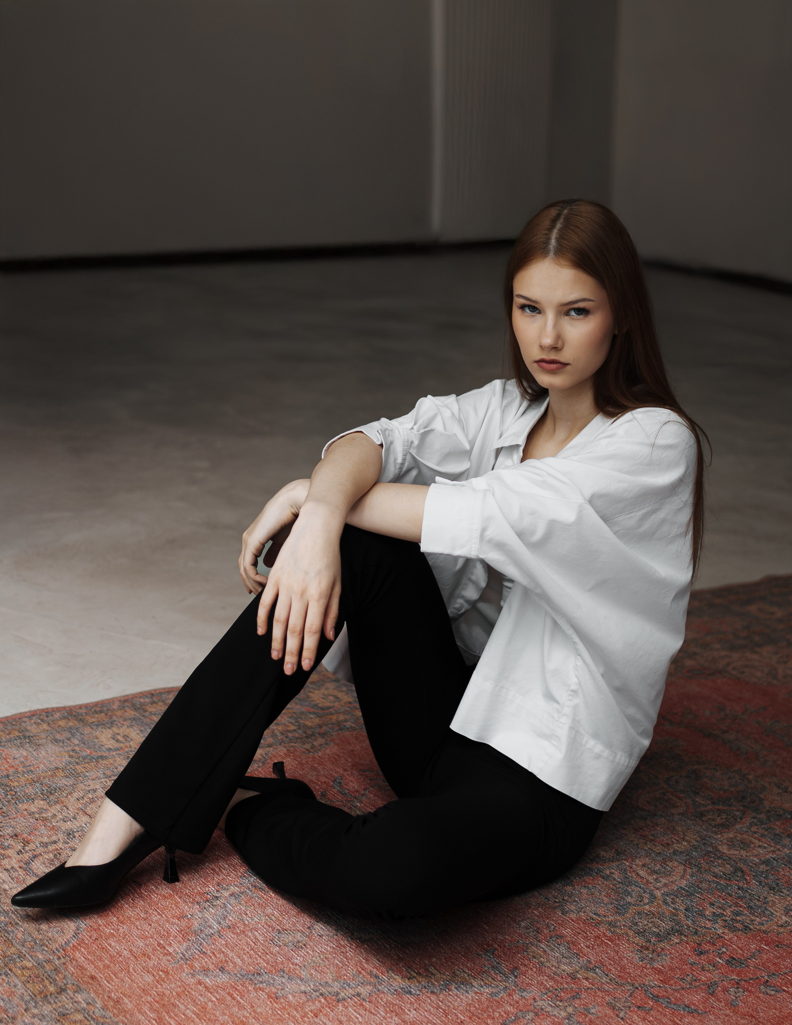 One. Alisha Geva женский портретный фотограф в Дубае