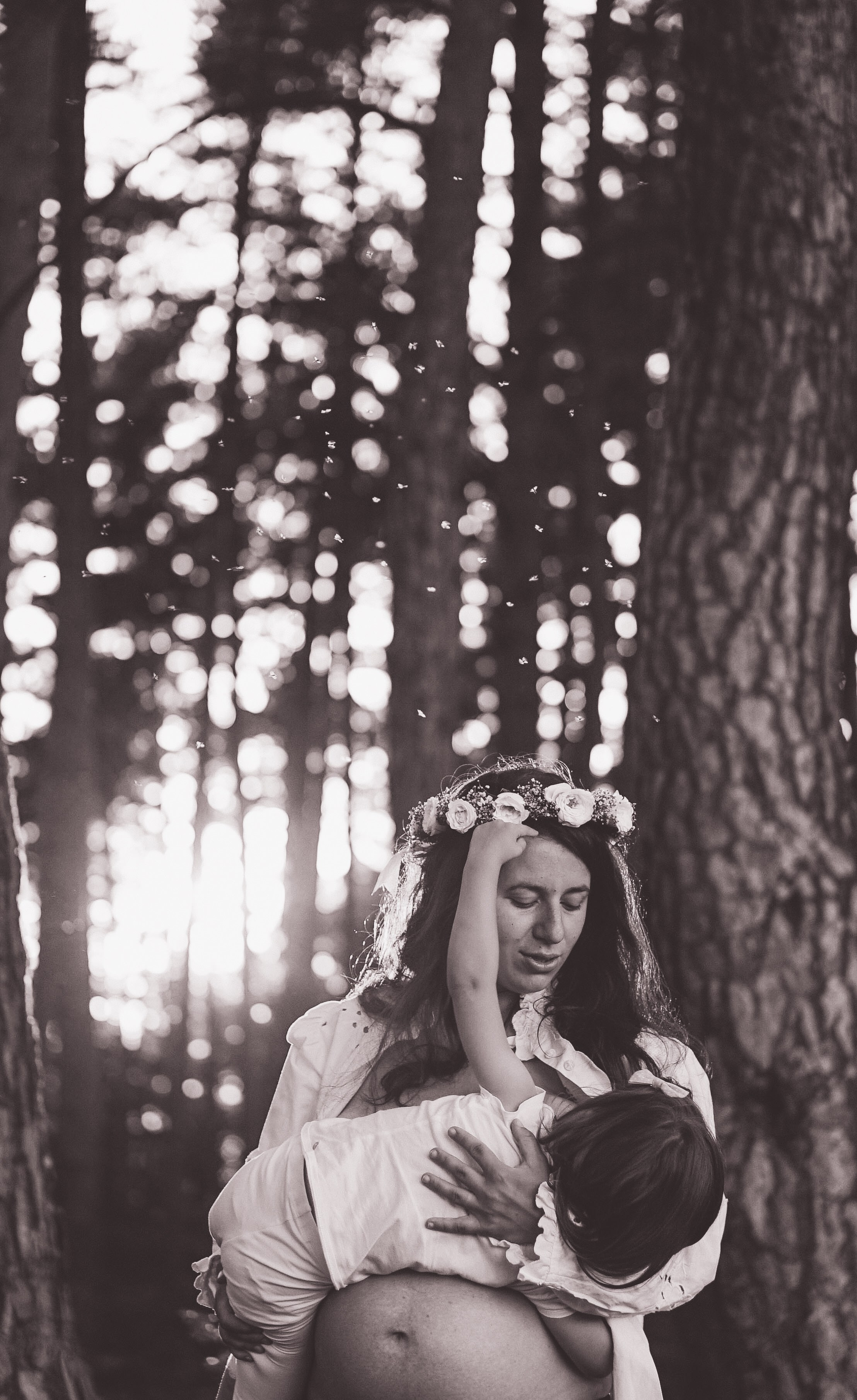 Mother Earth: Proiect de Fotografie Maternitate | Mădălina Beda. Madalina Beda- Artist vizual, fotograf, doula la nastere, consultant babywearing Brasov si in toata tara