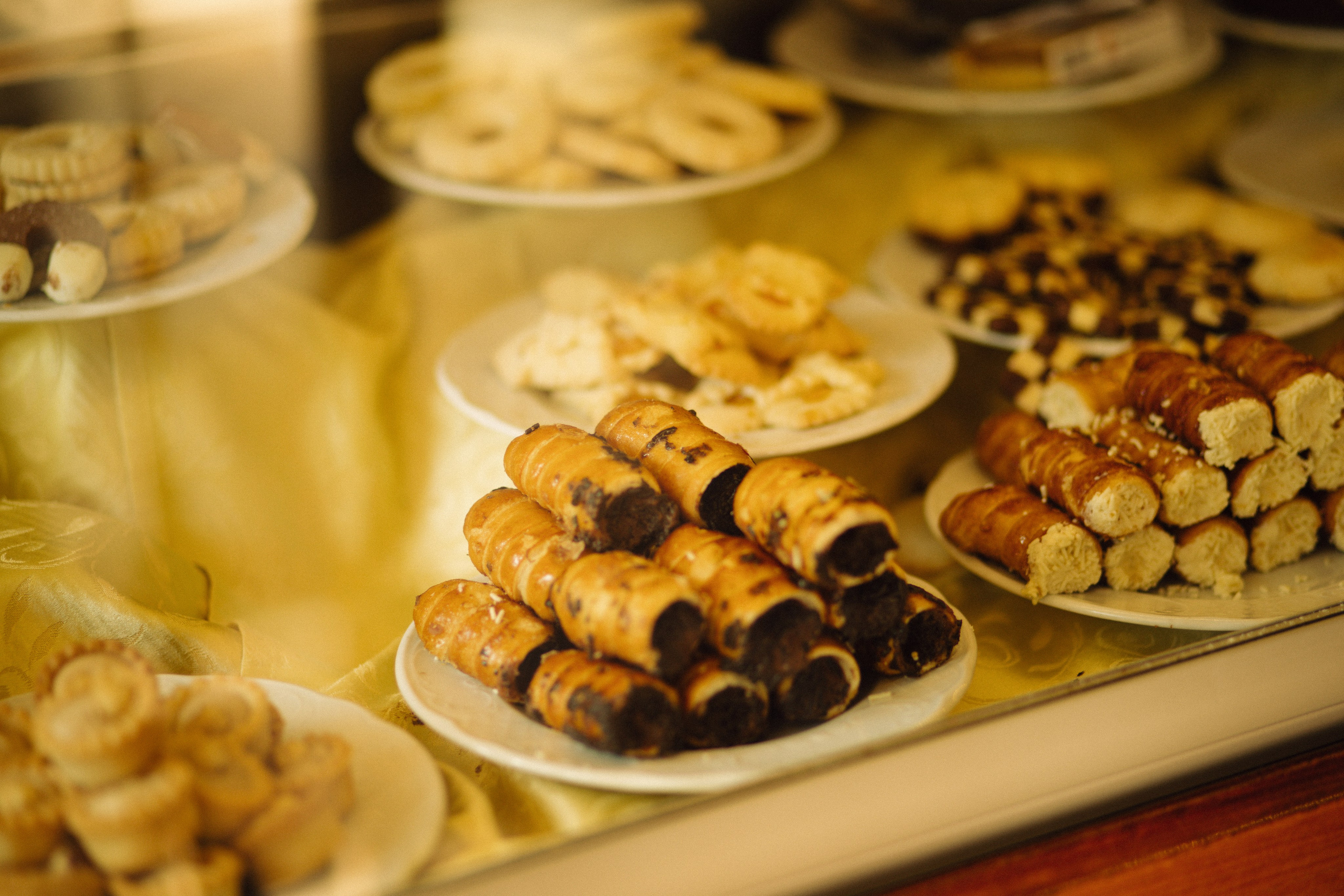 Cinematic Love Story in Milan, Italy | Alena & Bulat. Liza Bizzaro — Italy Wedding, Love Story & Portrait Photographer in Milan, Turin, Piedmont and Across Italy