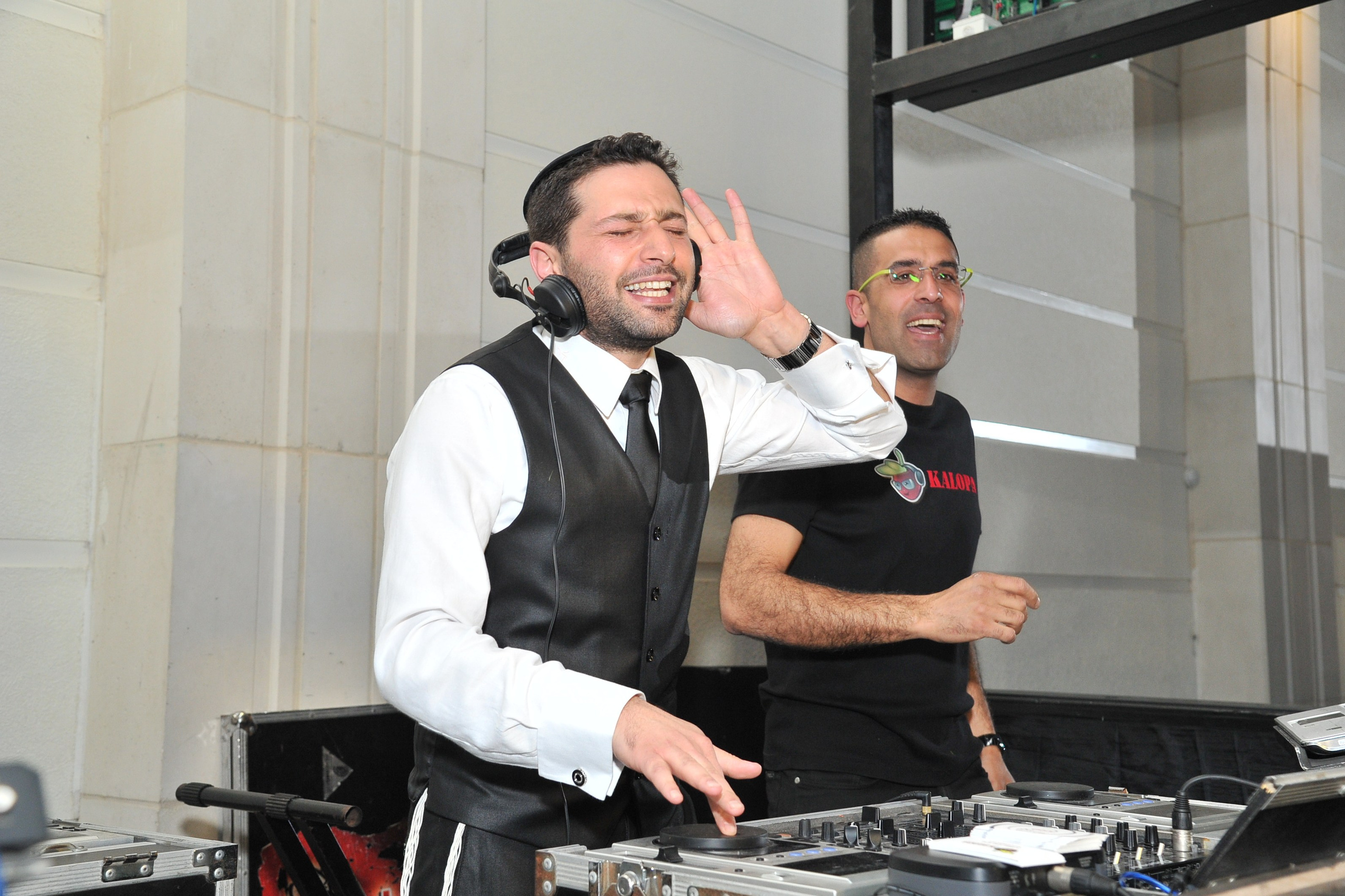 Hedva & Avi. Wedding and events photographers Studio Shalom