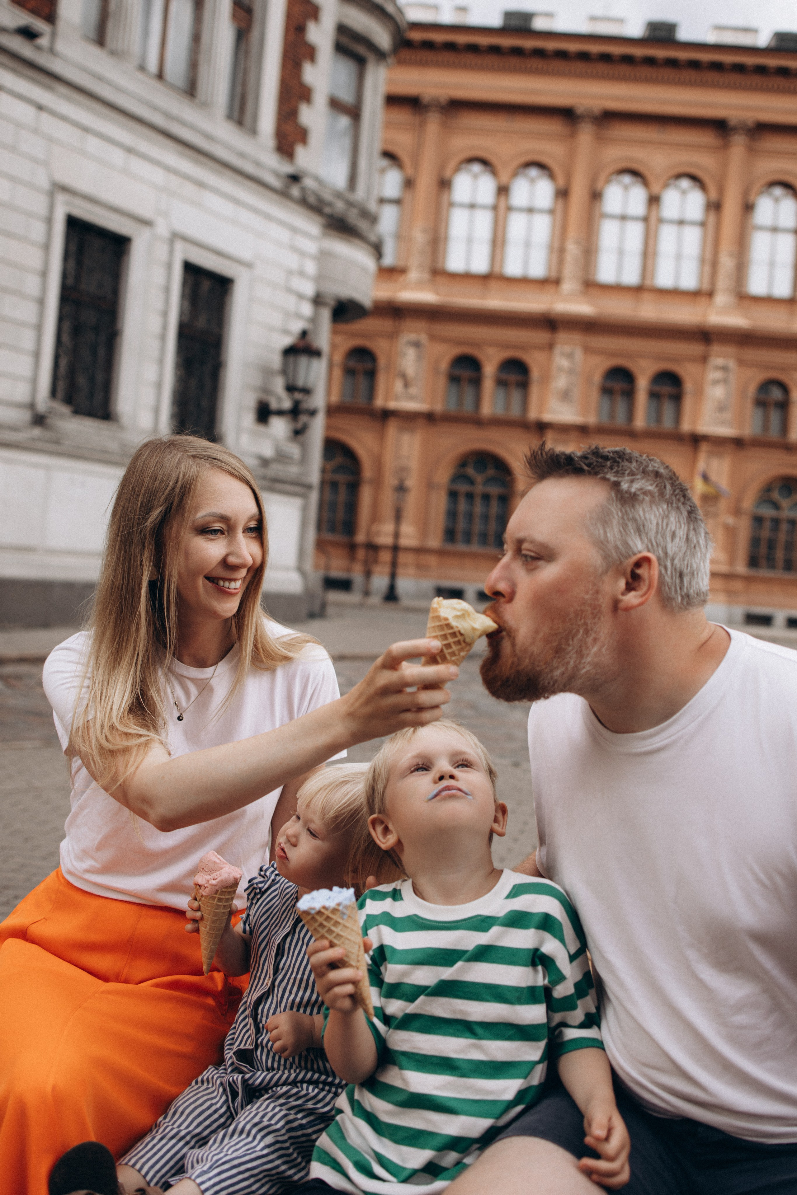 SINTIJAS ģimene. GALVENĀ