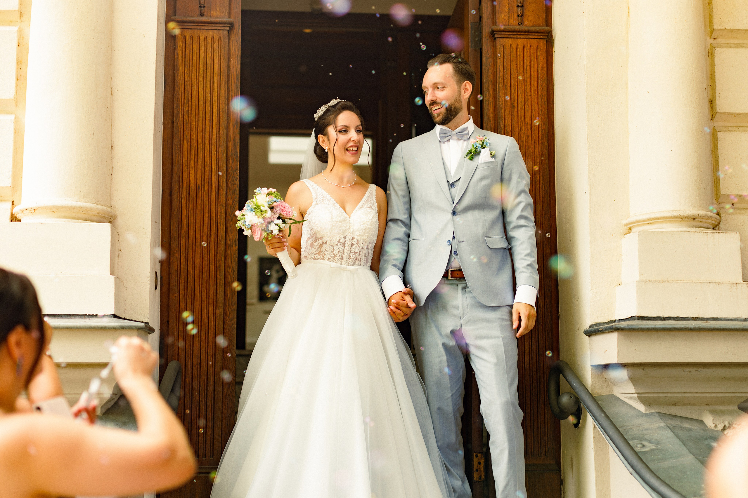 Hochzeitsfotografie in der Weißen Villa Elmshorn | Historischer Charme in Schleswig-Holstein. Hochzeitsfotograf und Hochzeitsvideograf aus Hamburg | Roka21Film