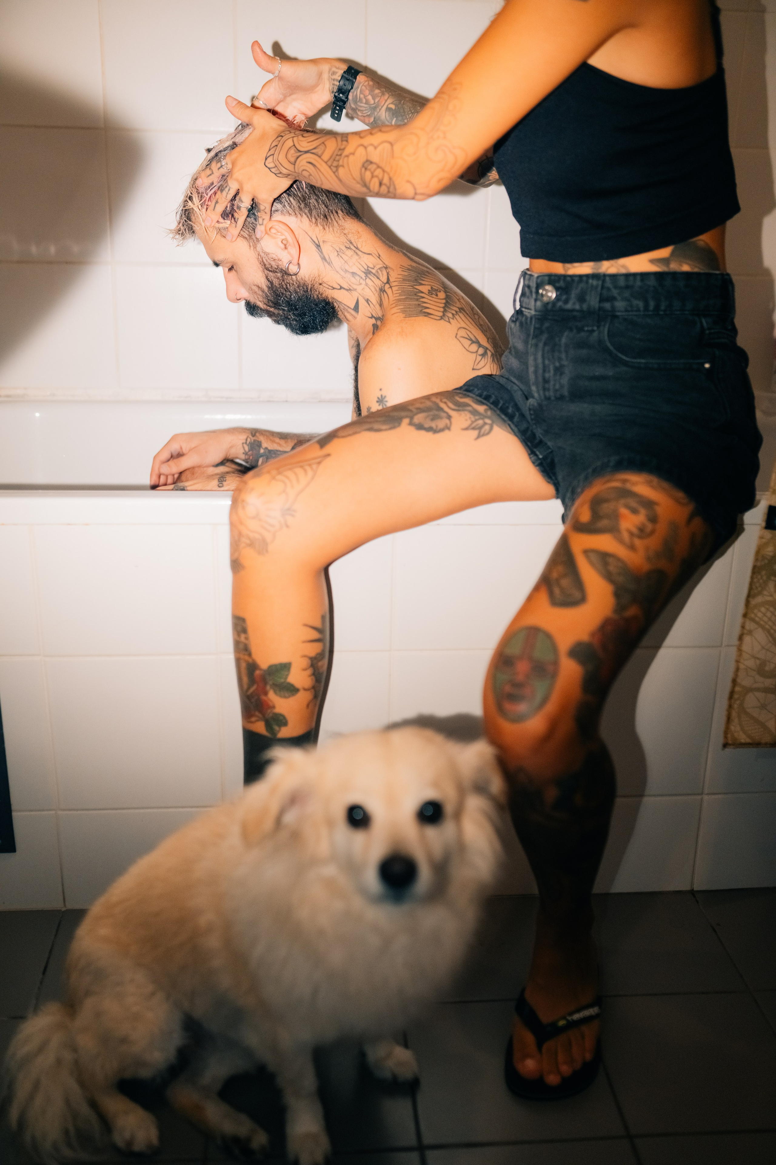 Dani & Rui at their apartment. Maria Sher. Professional photographer from Porto, Portugal