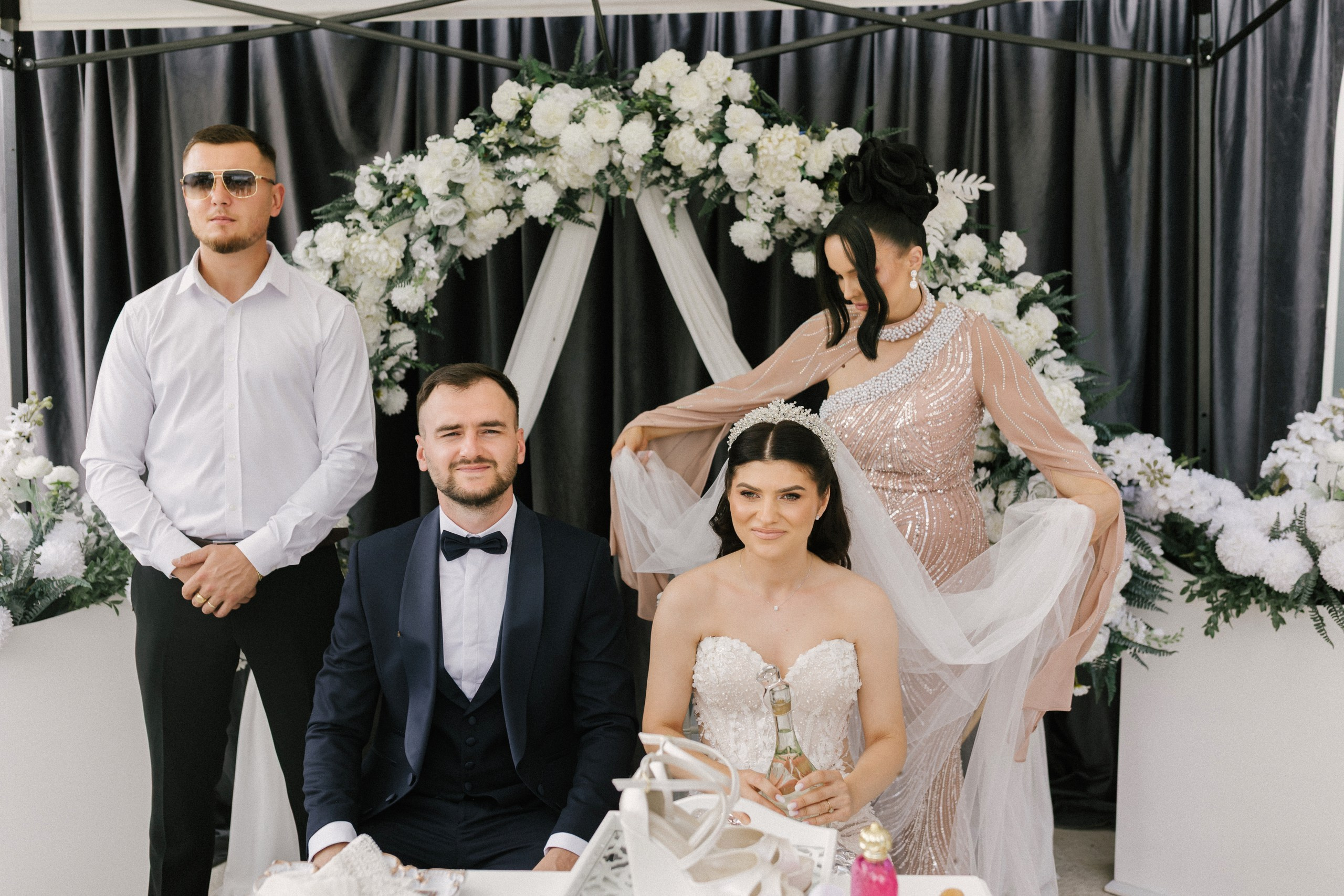 1. Mireasa Adriana în timpul pregătirilor de nuntă în Tudora Botoșani2. Costumul mirelui Ionuț fotografiat artistic în ziua nunții3. Prietenii mirelui la tradițiile de nuntă în Tudora4. Bărbieritul mirelui în cadrul obiceiurilor tradiționale de nuntă5. Fotografii de familie la biserică în ziua nunții6. Portret de familie cu mirii și copilul lor la nunta din Botoșani7. Primul dans al mirilor la Mariage Dor Baisa Botoșani8. Decor elegant de nuntă la Mariage Dor Baisa9. Emoții și tradiții la nunta din Tudora județul Botoșani10. Fotograf profesionist de nuntă în Botoșani surprinzând momente autentice - otograf-nunta-botosanifotograf-evenimente-botosanifotograf-profesionist-botosanifotograf-nunta-tudoranunta-tudora-botosanisedinta-foto-nunta-botosanipoze-nunta-botosanifotografii-nunta-tudorafotograf-cununie-religioasa-botosanibiserica-sfintii-imparati-constantin-si-elena-tudoramariage-dor-baisa-botosanirestaurant-nunta-botosanidansul-mirilor-mariage-dorpregatiri-mire-botosanipregatiri-mireasa-botosanitraditii-nunta-moldovaobiceiuri-nunta-tudorafotograf-familie-nunta-botosaniportret-miri-botosanigalerie-foto-nunta-botosanialbum-foto-nunta-botosaninunta-eleganta-botosaninunta-cu-traditii-botosanifotograf-premium-nunta-botosaniservicii-foto-video-botosanipoveste-de-nunta-botosanifotograf-documentar-nuntafotograf-natural-emotionalmiri-ionut-si-adriananunta-autentica-tudora -otograf-nunta-botosanifotograf-nunta-tudoranunta-tudora-botosanifotograf-evenimente-botosanifotograf-profesionist-botosaniservicii-foto-video-botosanigalerie-foto-nunta-botosanialbum-foto-nunta-botosani - nunta-autentica-botosaninunta-cu-traditii-botosanipoveste-de-nunta-botosanifotografii-emotionante-nuntamomente-autentice-nuntafotografie-documentara-nuntafotograf-natural-nunta- pregatiri-miri-tudorabiserica-tudora-botosanicununie-religioasa-tudoramariage-dor-baisa-botosanipetrecere-nunta-botosanivalsul-mirilor-botosani - alino-foto-studio-botosaniionut-si-adriana-nunta-tudorafotograf-alin-chirila-botosani