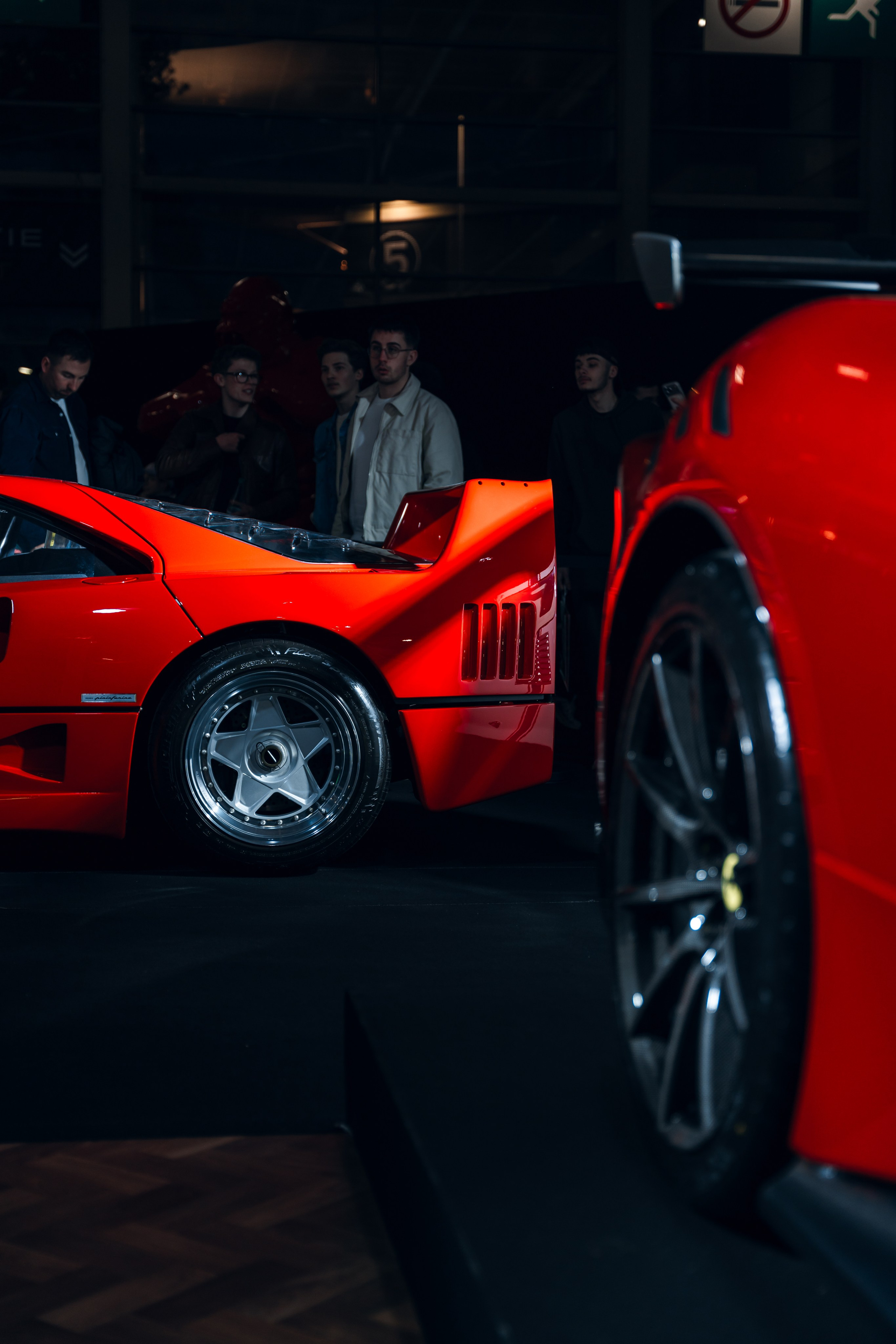 Retromobile 2026. Photographe de voitures à Paris — Vitalii Motruk