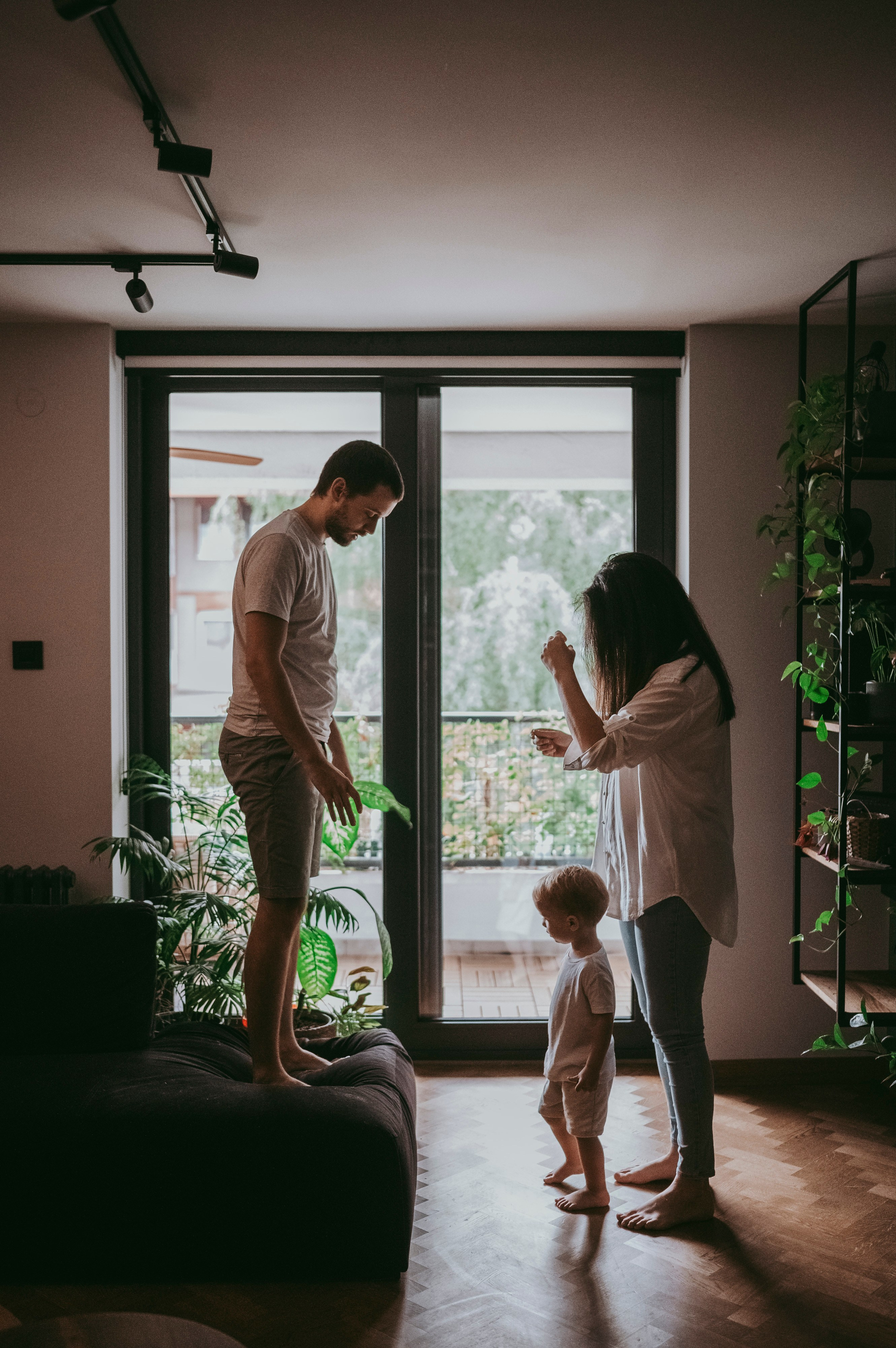 Sonja, Nikola, Lazar i Luka / porodicno fotografisanje kod kuce. Deciji i porodicni fotograf u Beogradu Oksana Skendzic