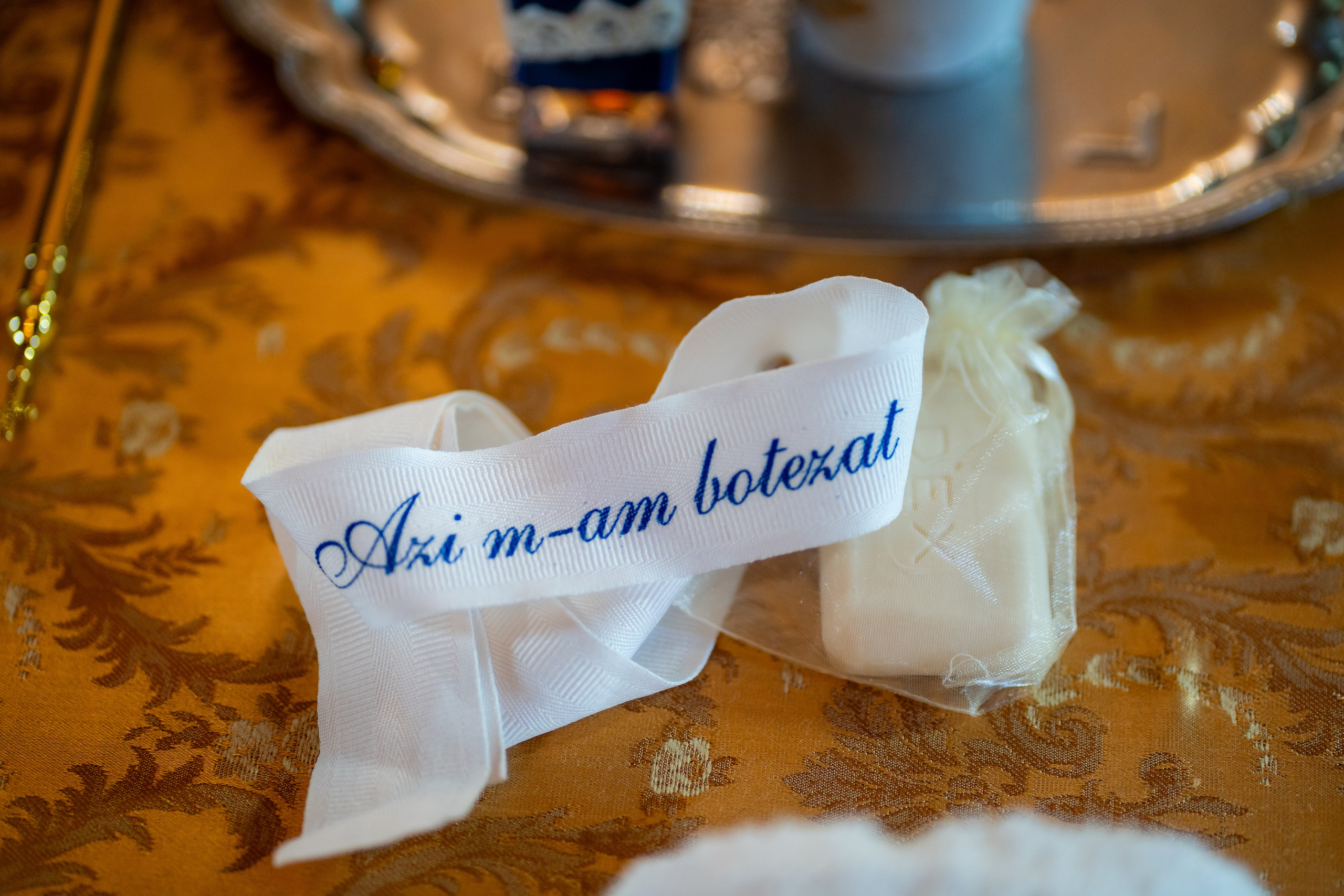 BOTEZ - PRIMUL ZÂMBET