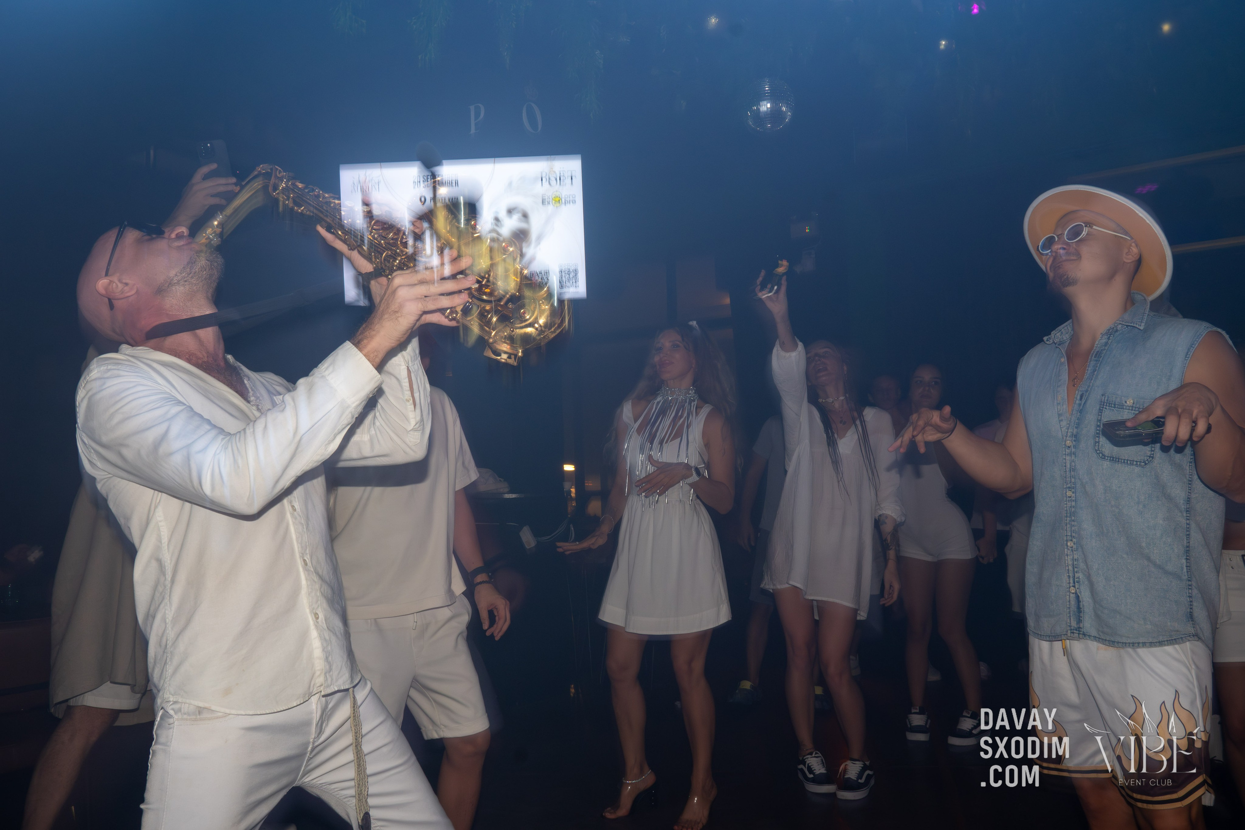 Вечеринка White Out | Фоторепортаж | Видеорепортаж | Афиша | DAVAYSXODIM.com PHUKET. АФИША|ФОТОРЕПОРТАЖИ|ИВЕНТЫ|ПХУКЕТ