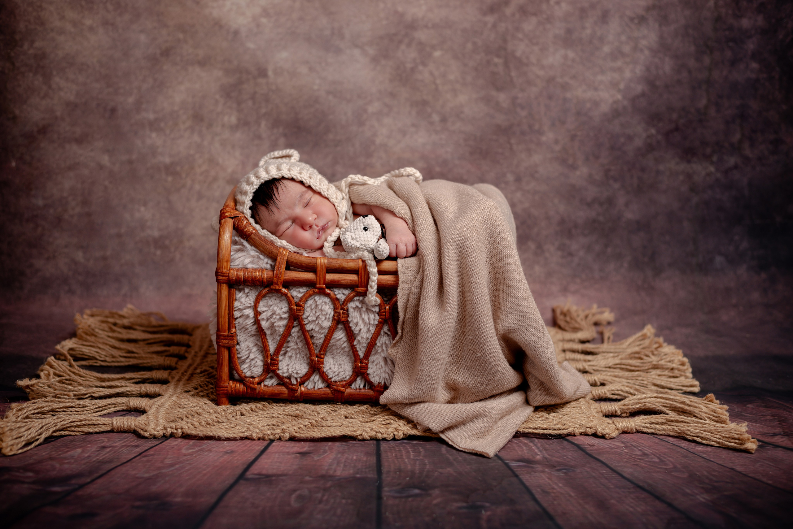 Newborn Photoshoot. Professional Photograher, Antwerpen/Belgium