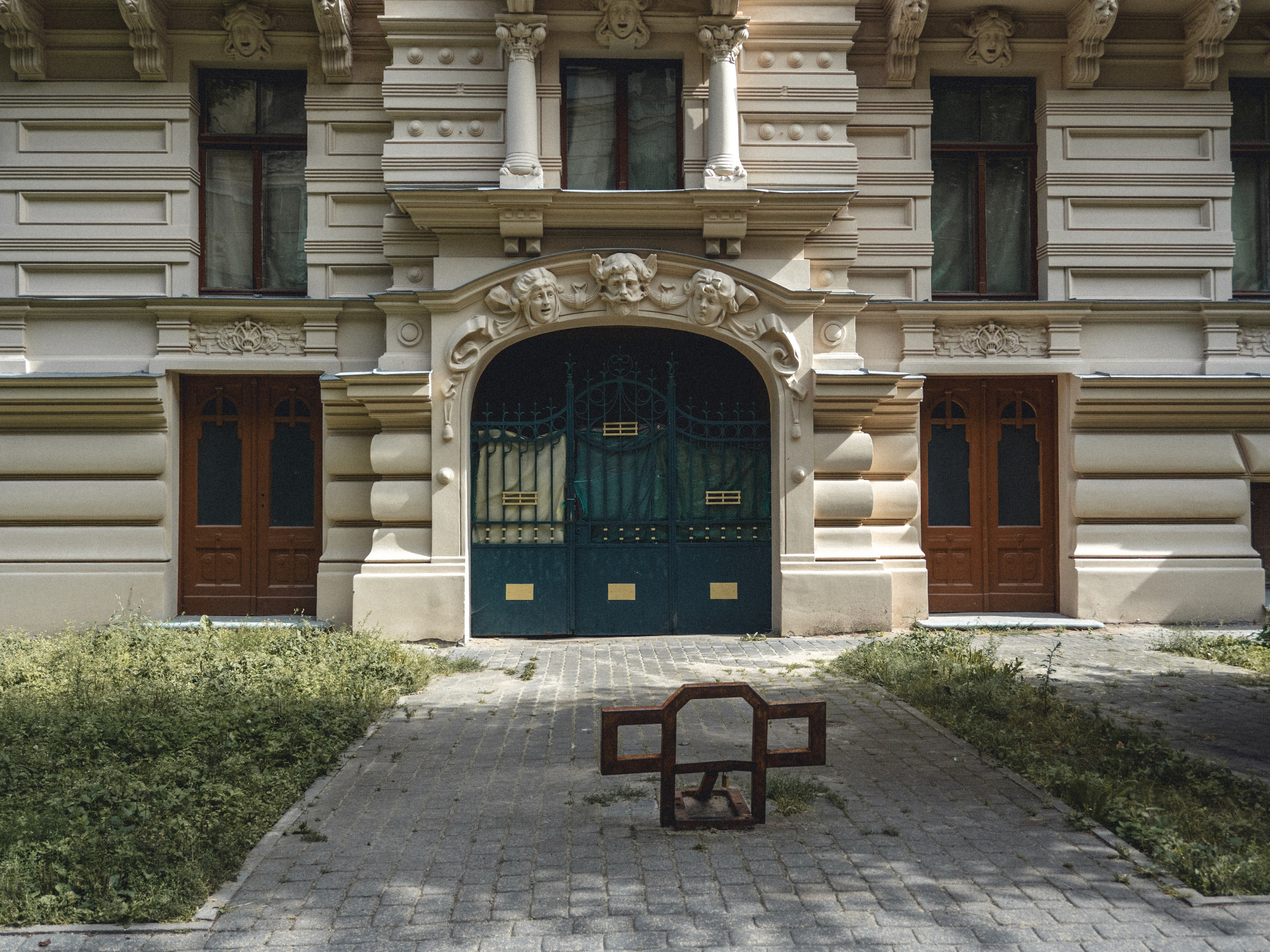 Voyage à Riga. Photographe sur Cote d’Azur. Portraits de familles, couples, enfants, événements