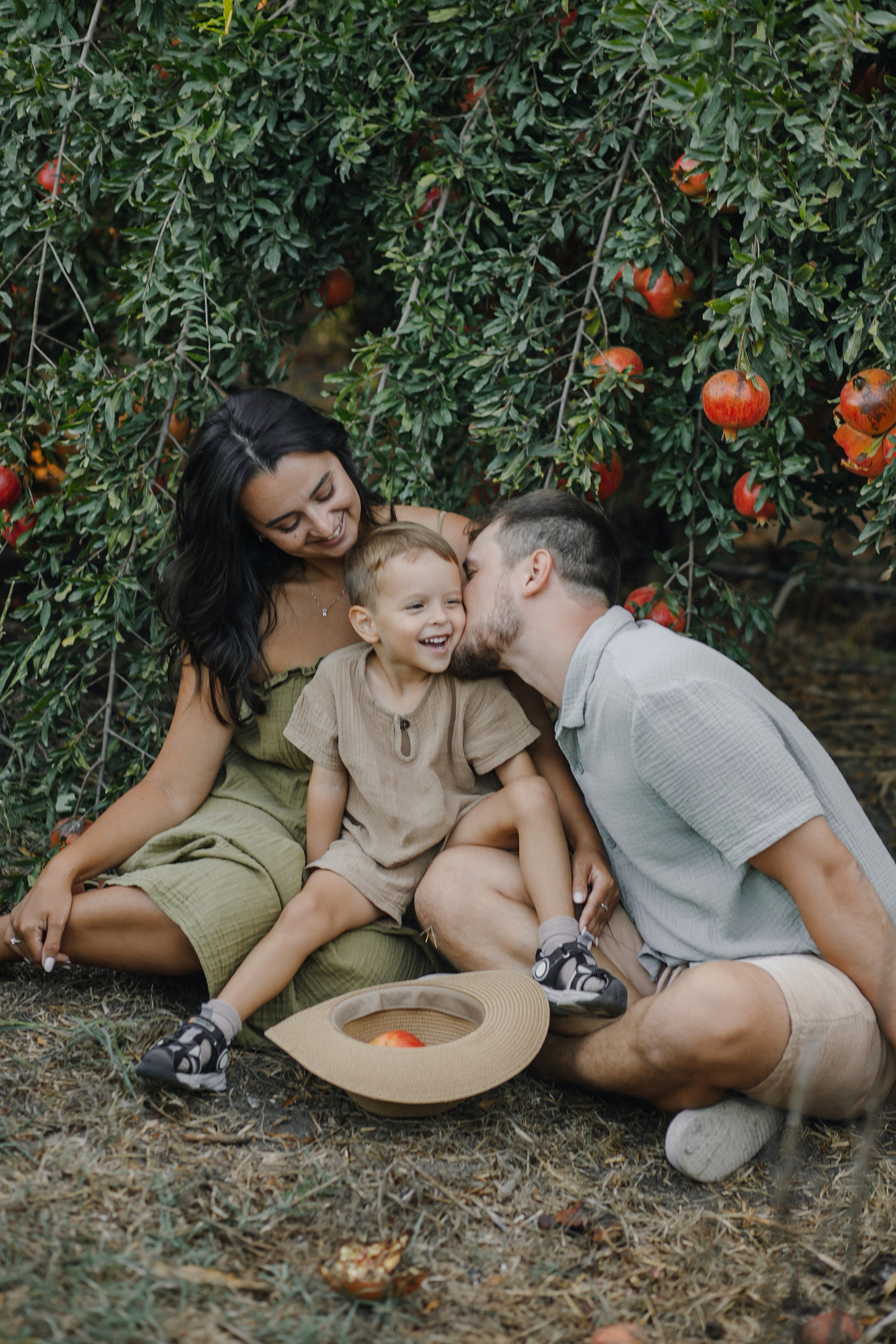 Binyamina garden. Family photographer in Israel