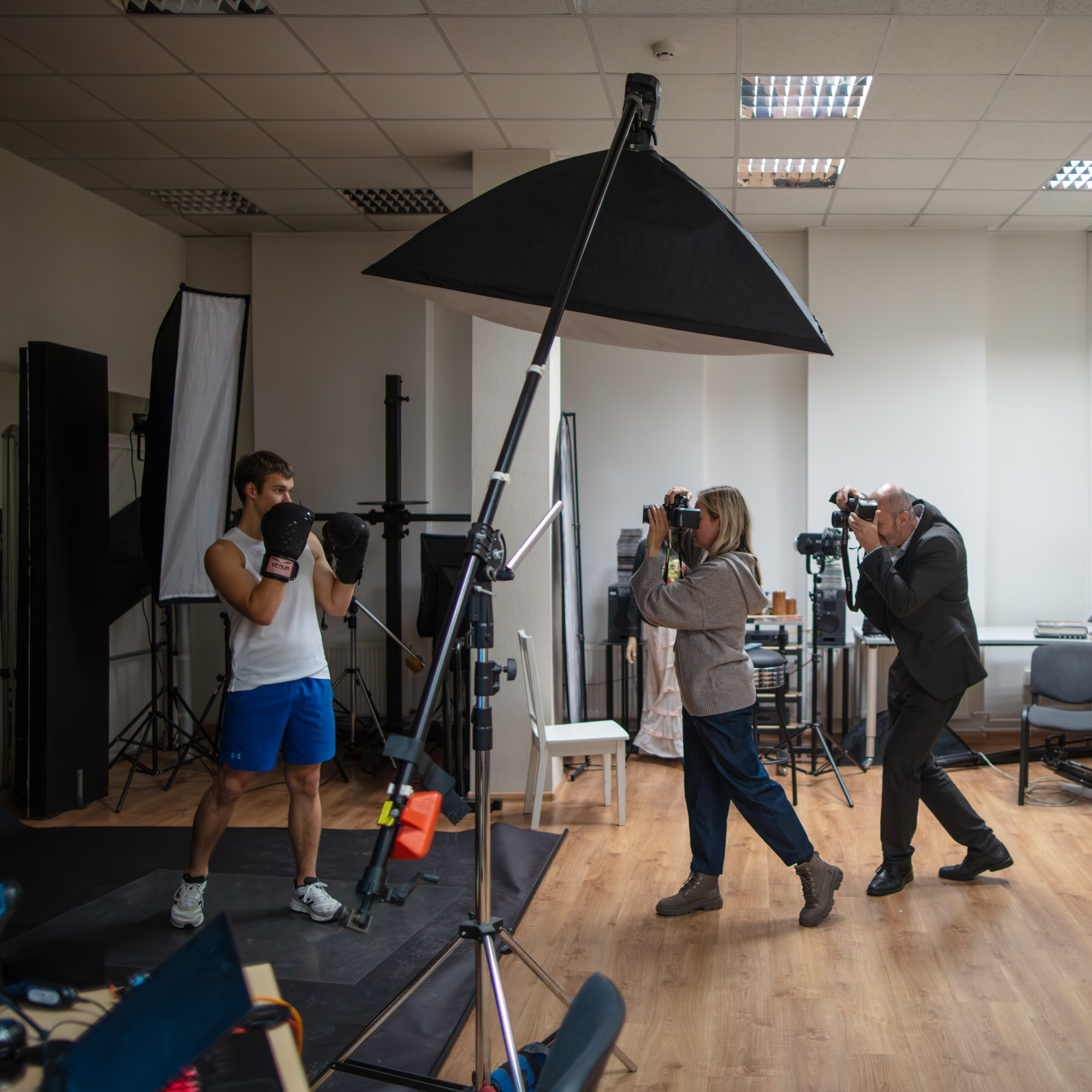 GALERIJA. Fotokursi fotostudijā Rīgā. Profesionāls fotogrāfs Aivars Tipsis