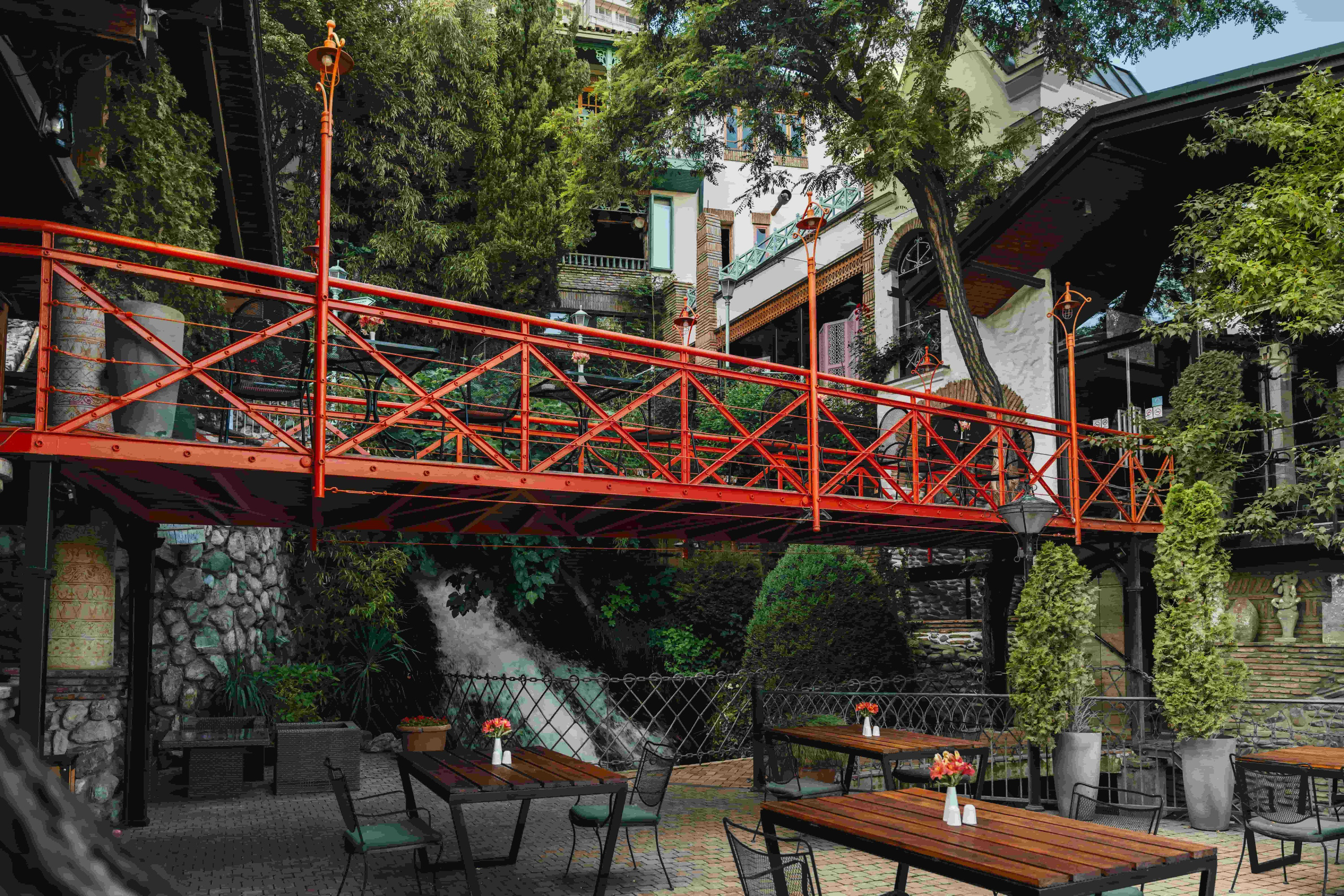 Ethno Tsiskvili  — Sanadimo. Главная