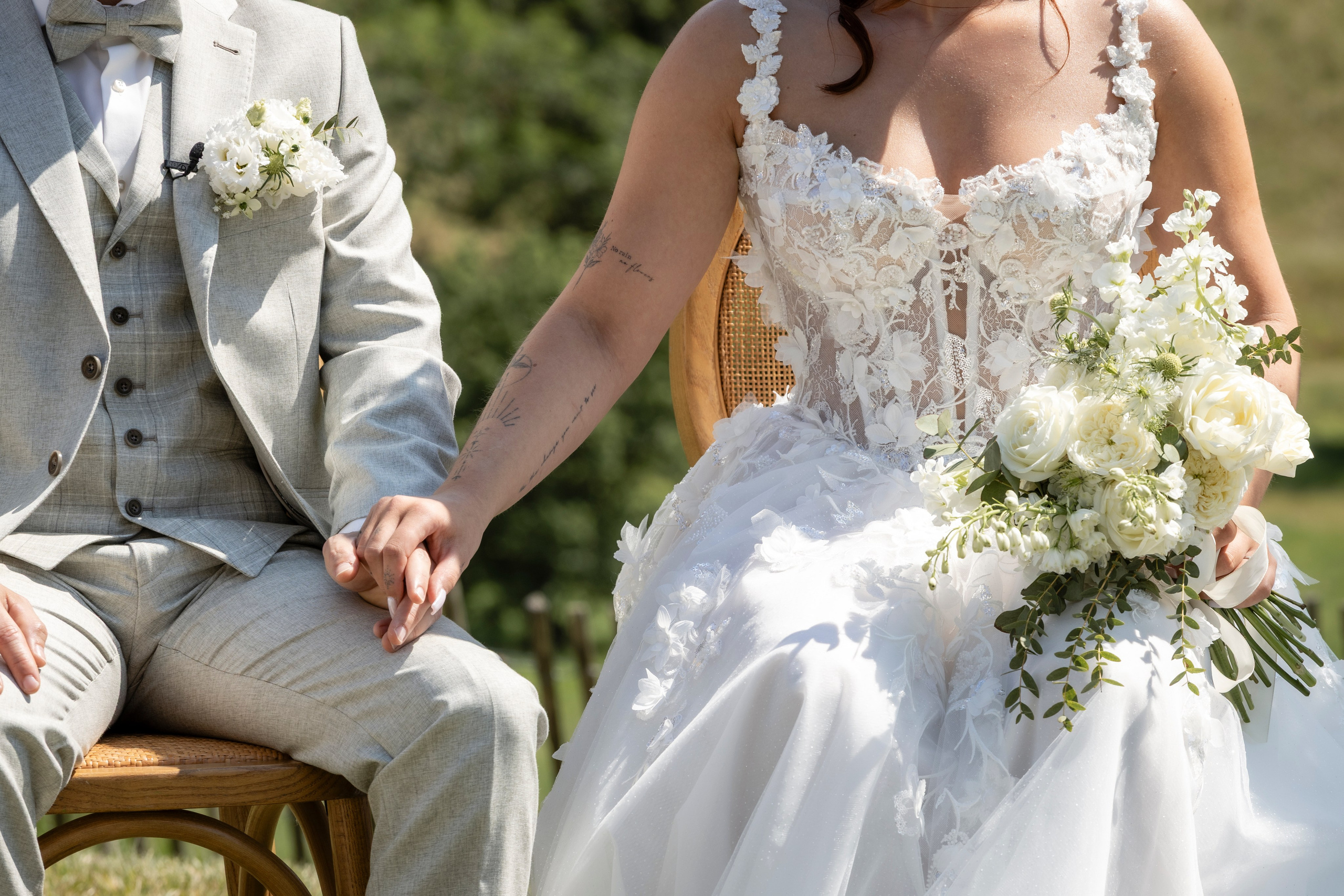 Modern Château Wedding in Occitanie — Domaine de Merlac. Eugénie Smirnova — Wedding & Elopement Photographer in Southwest France