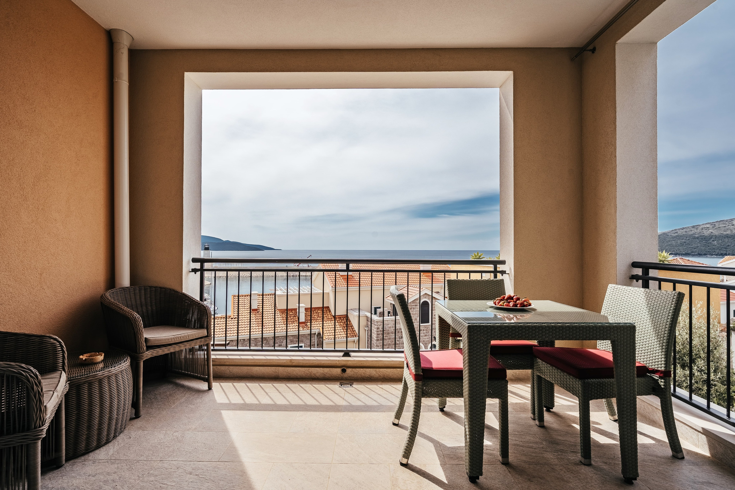 Real Estate Photography. Montenegro. EVAN ARISTOV WEDDING PHOTOGRAPHY — Seattle Wedding Photographer