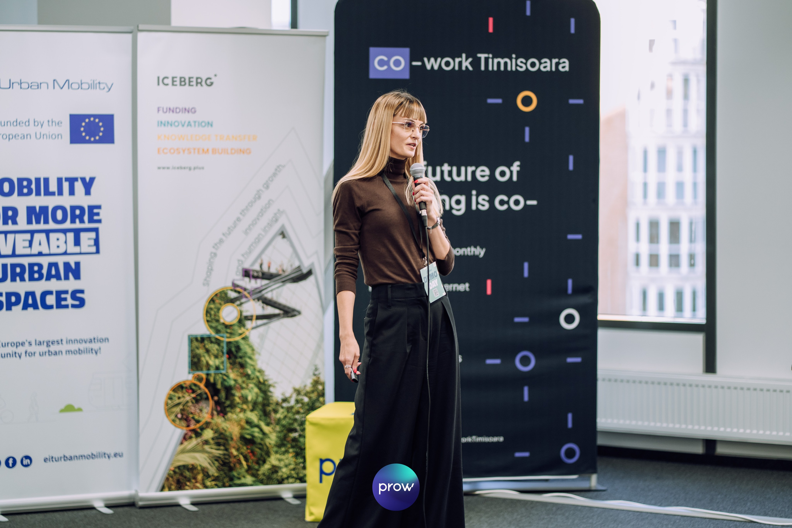 InVest DemoDay @ Cowork. Cozac Cristian Photographer