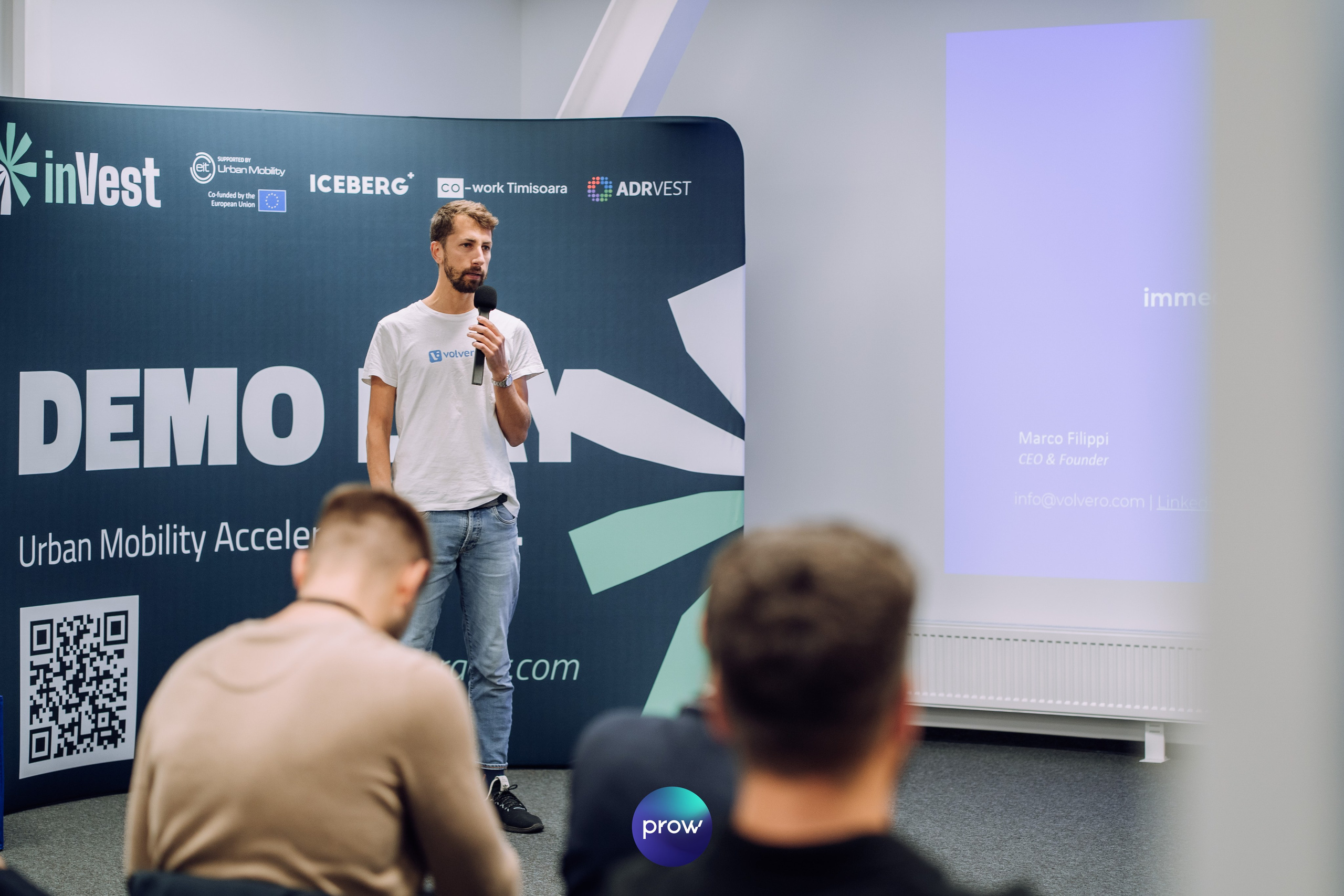 InVest DemoDay @ Cowork. Cozac Cristian Photographer