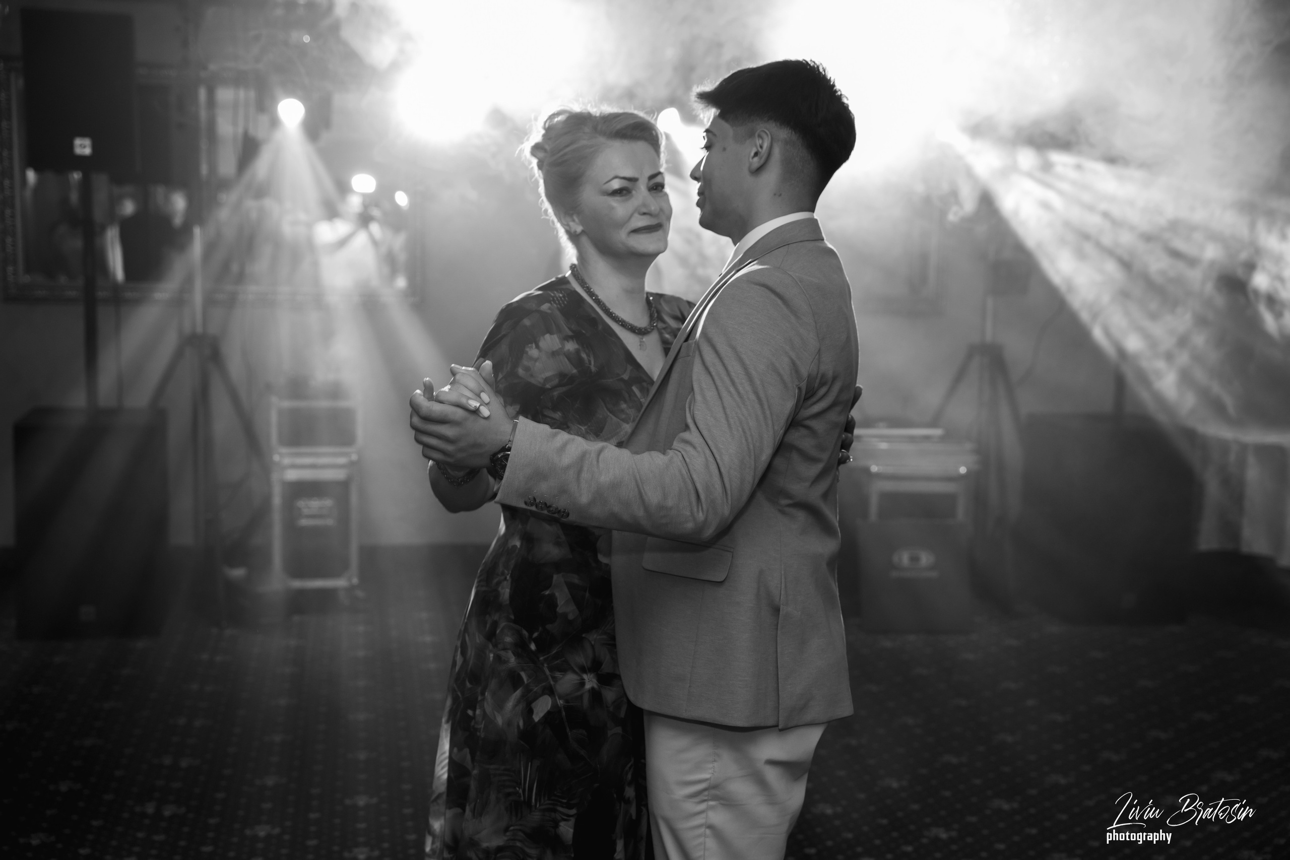 RĂZVAN. RRStudio — Fotograf evenimente