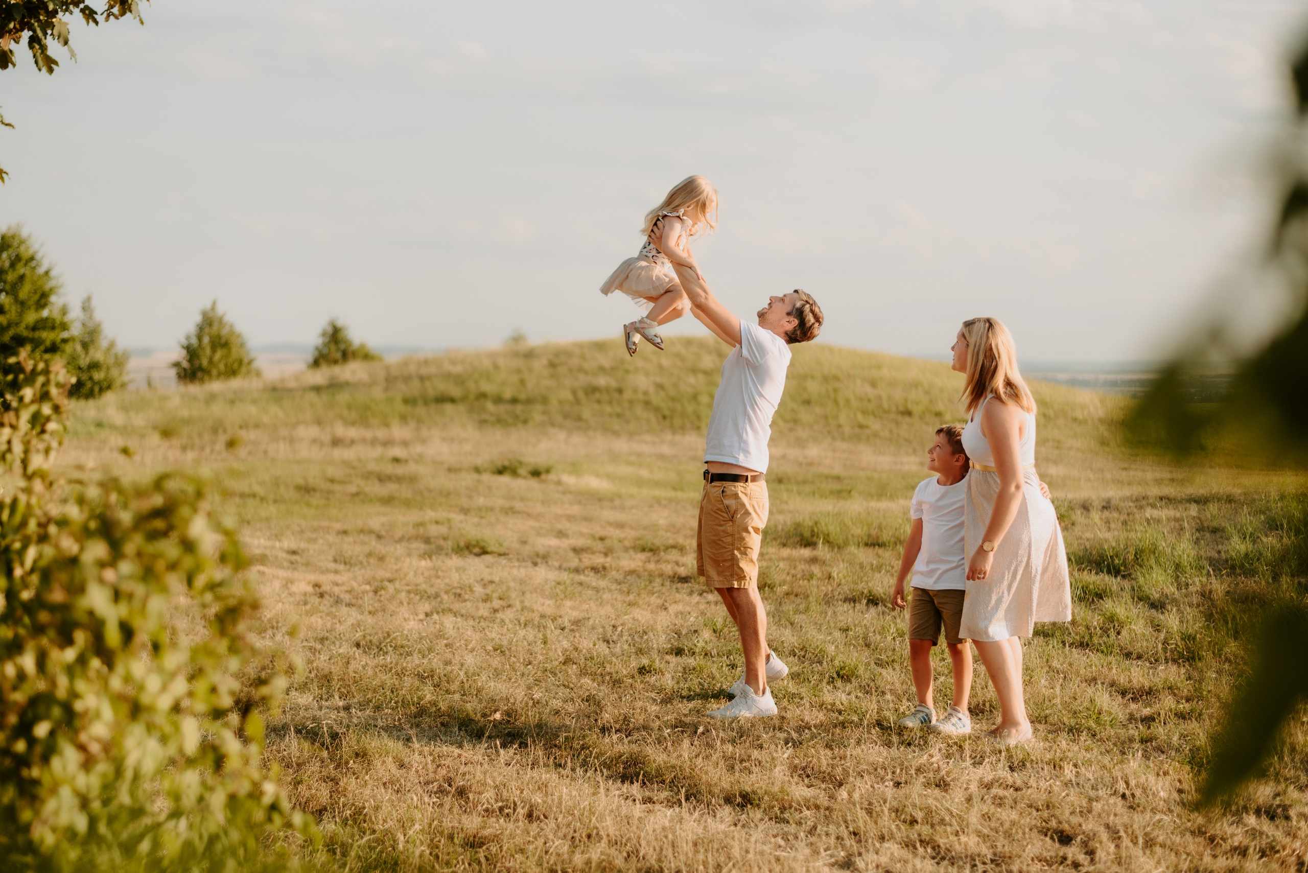 Lucka and family. Lifestyle, wedding and family photographer