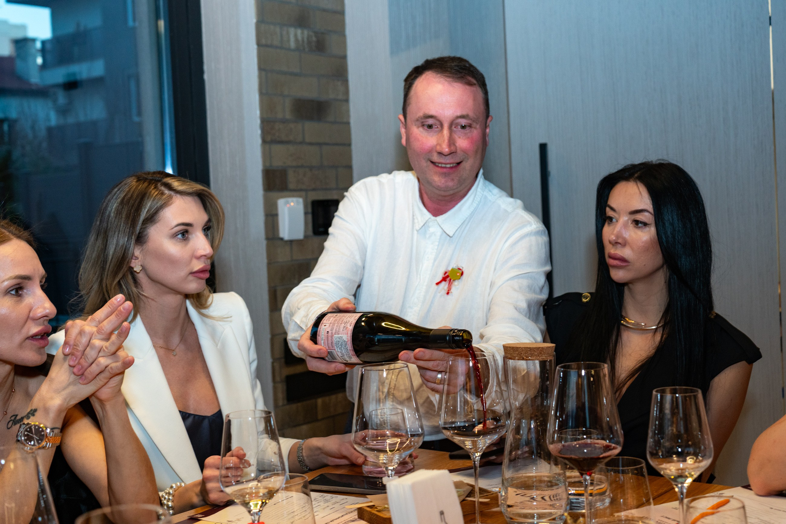 Фоторепортаж с винной дегустации в Софии | Wine Intuition. Portrait & Boudoir Photographer in Sofia | Taymuraz Gumerov