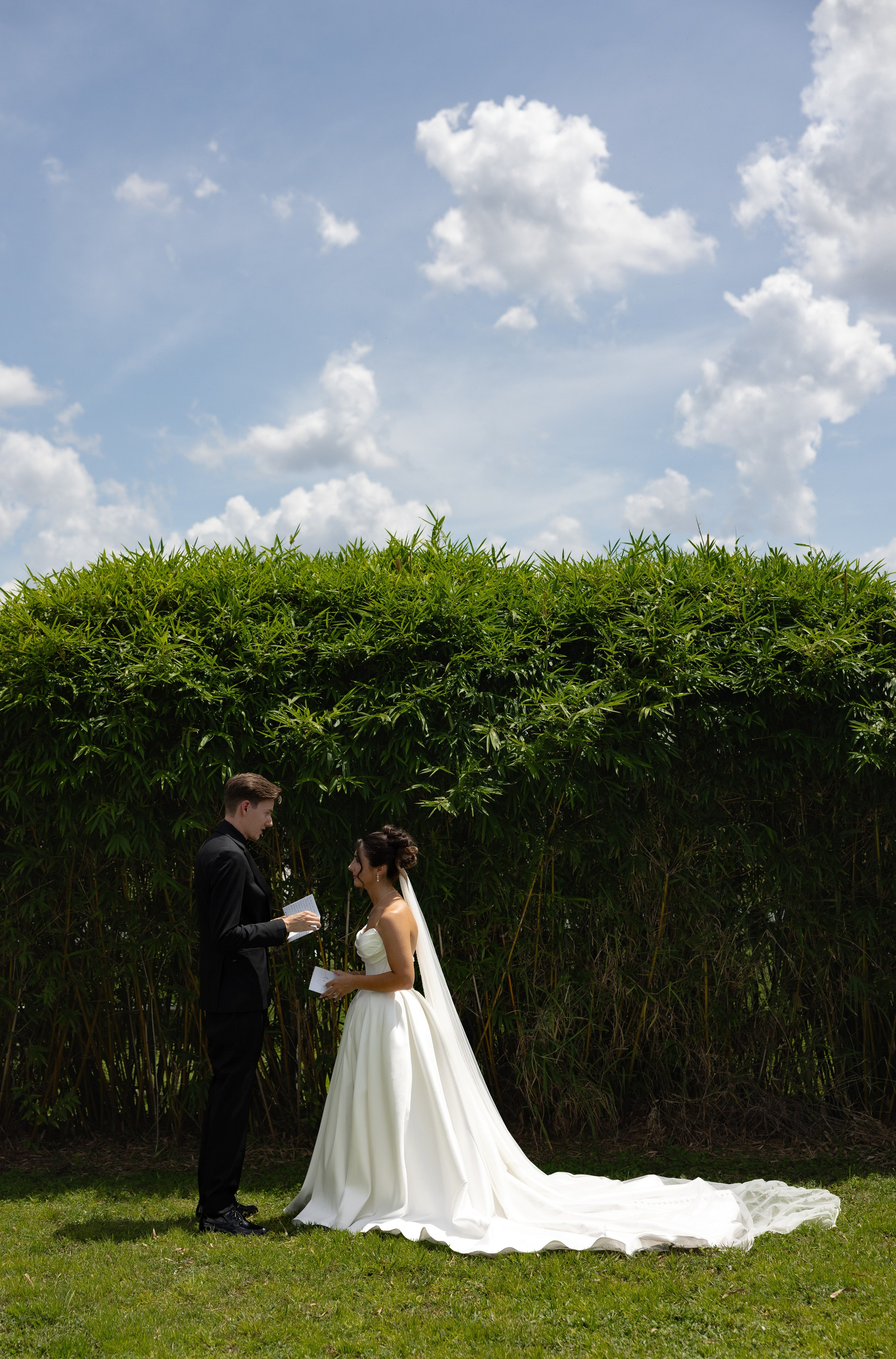 Alexsa and Robert. Ever After Farm Peach. Photographer Anastasia Nagibina