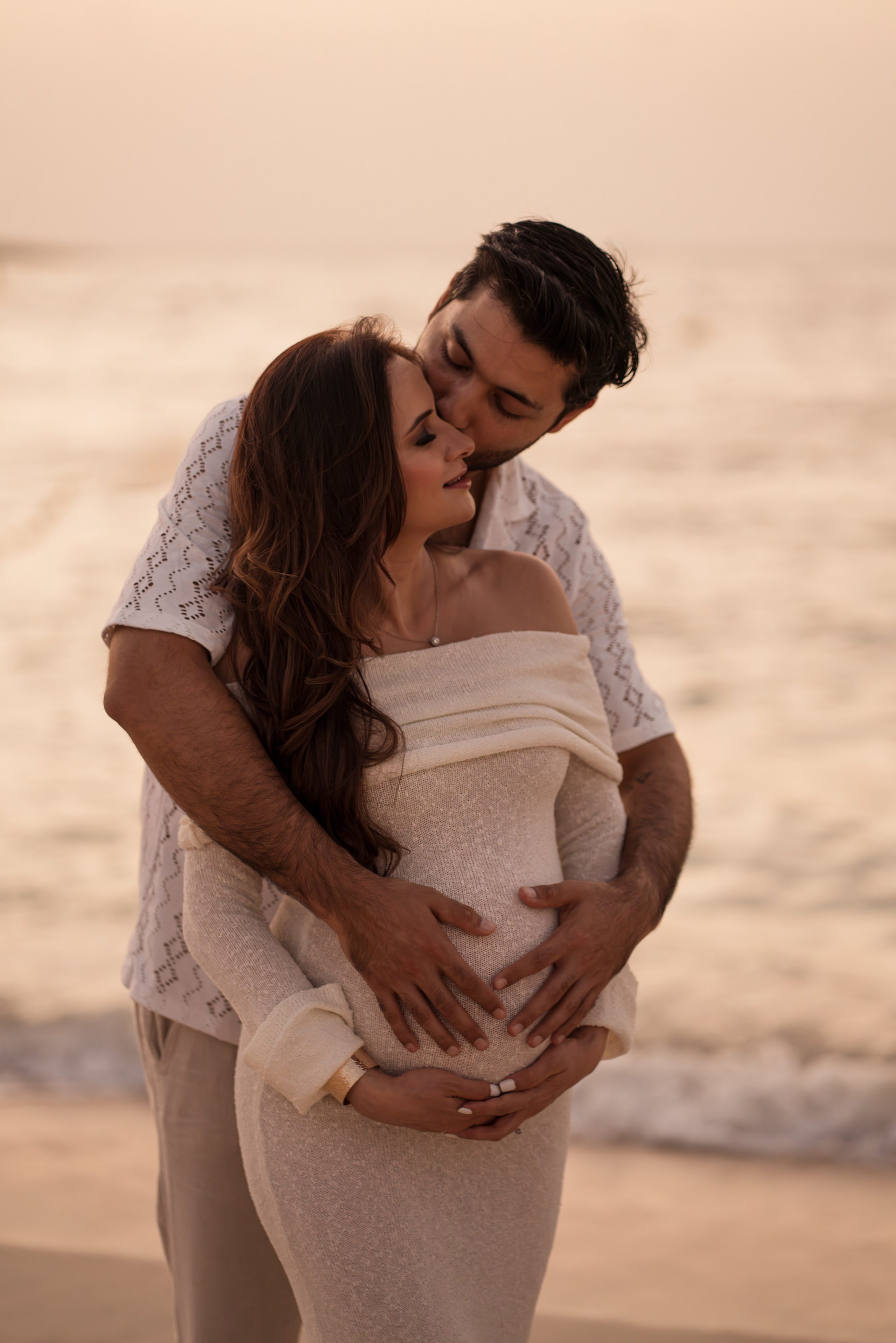 Waves of new beginnings. Angela Iakovleva — Family Photographer in Dubai