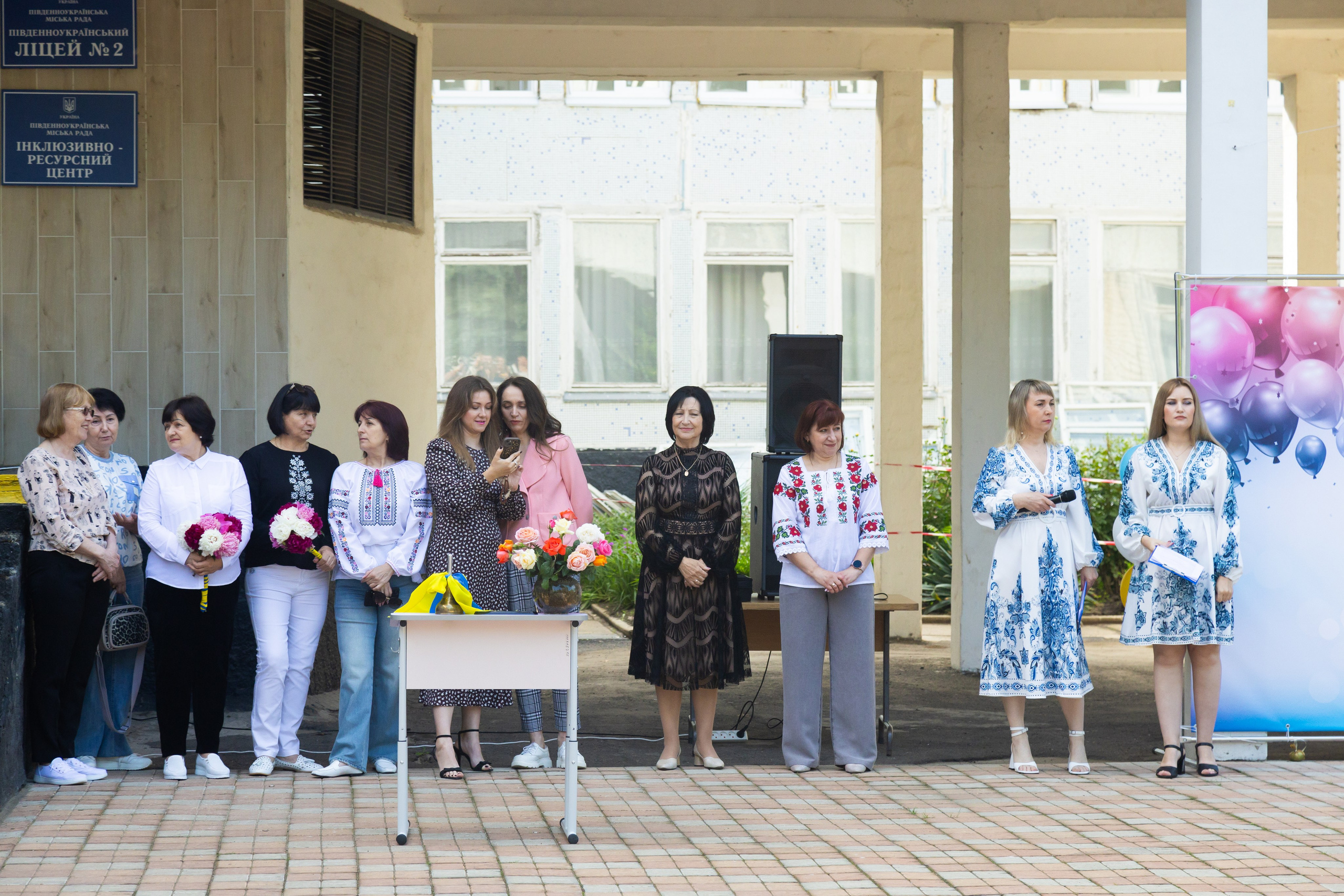 Пример фотосессии последний звонок и выпускной 11А, все в куче по очереди