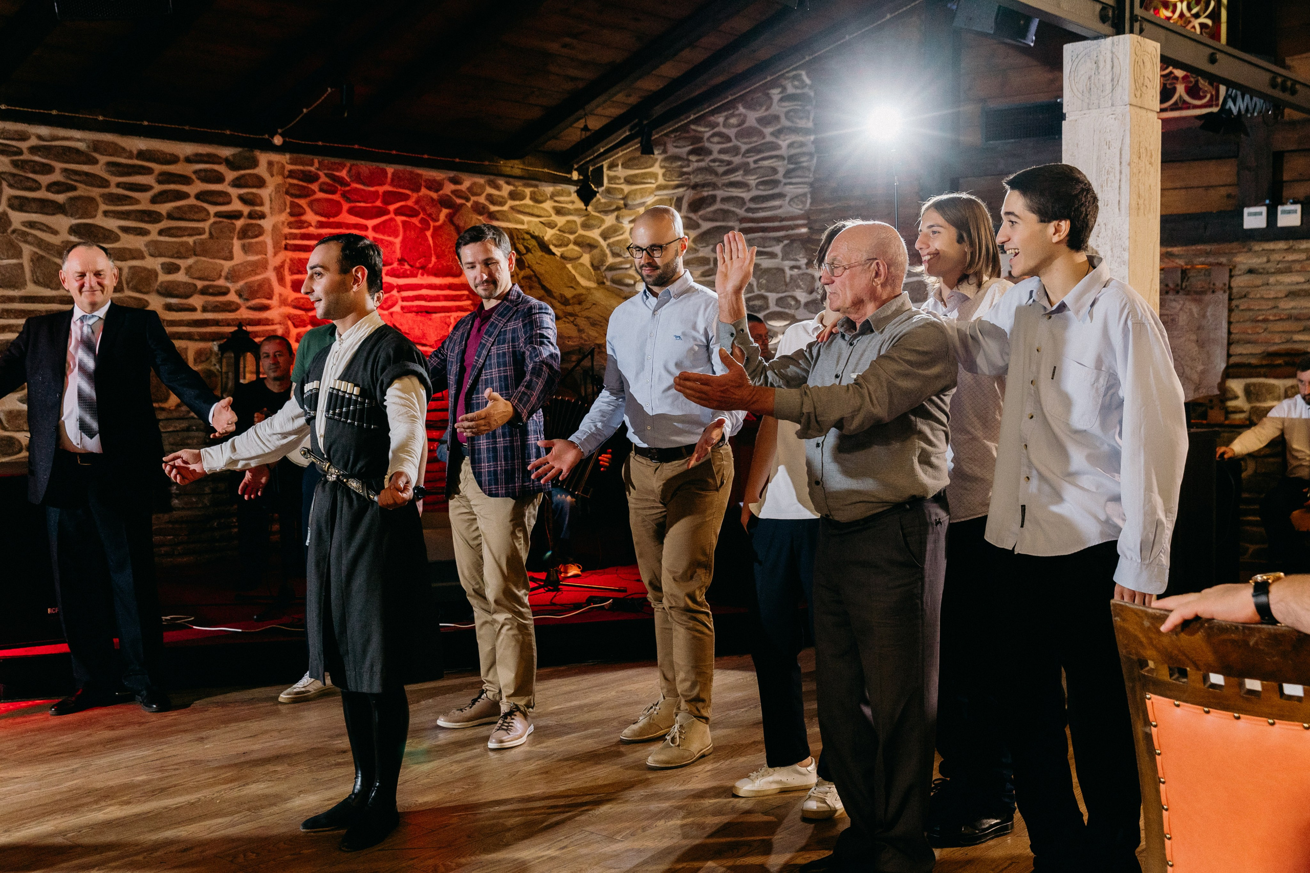 Alexandra & Koba. Photographer Anna Nazarenko