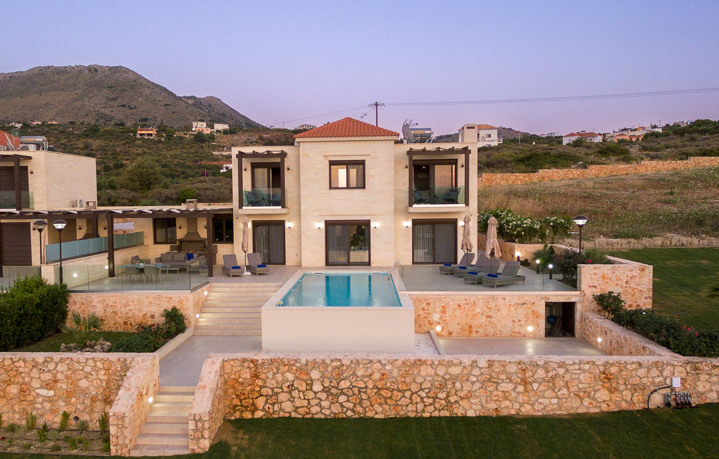 Stone House in Plaka. Photograper in Chania, Crete
