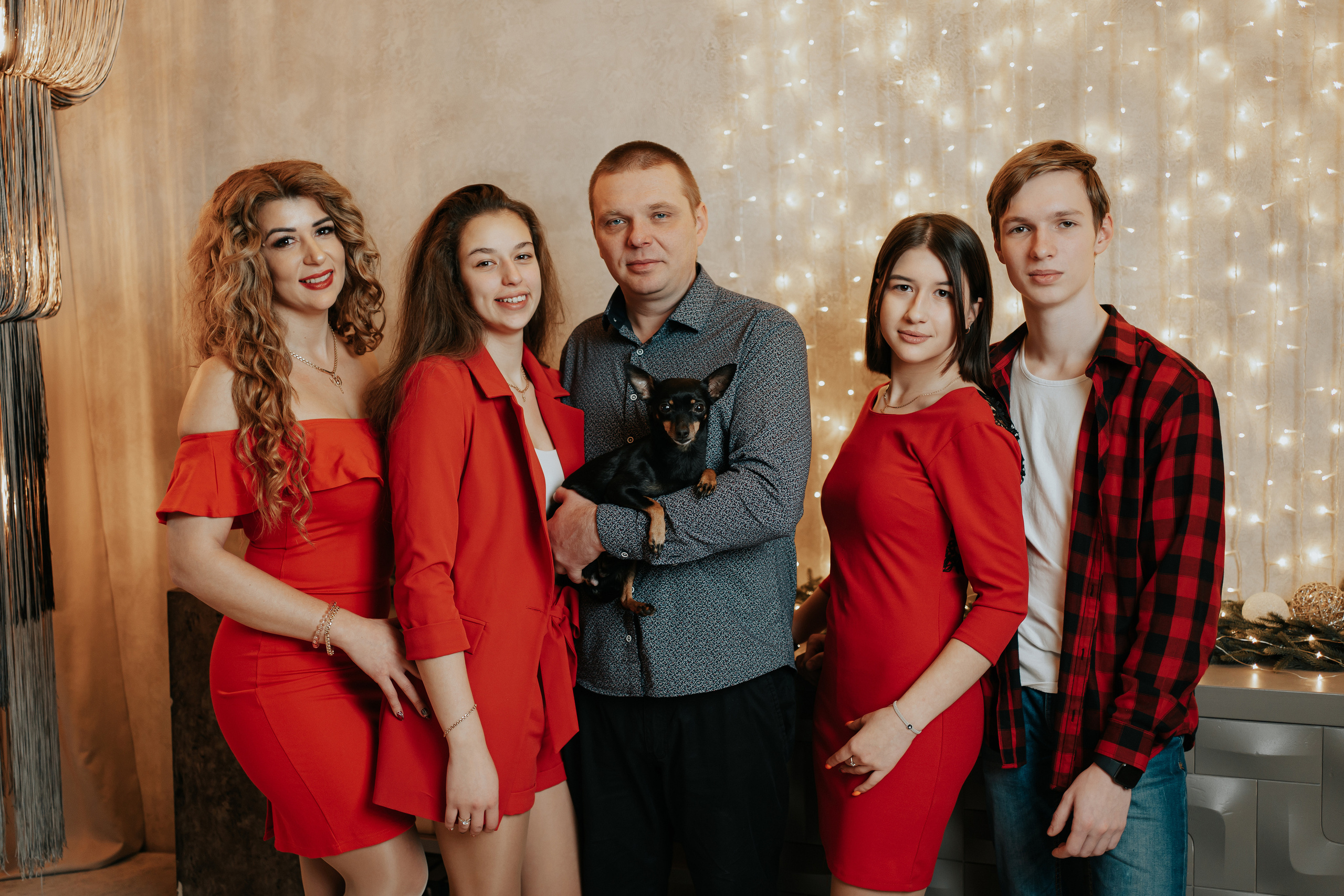 BIG HAPPY FAMILY. Montenegro photographer and videographer