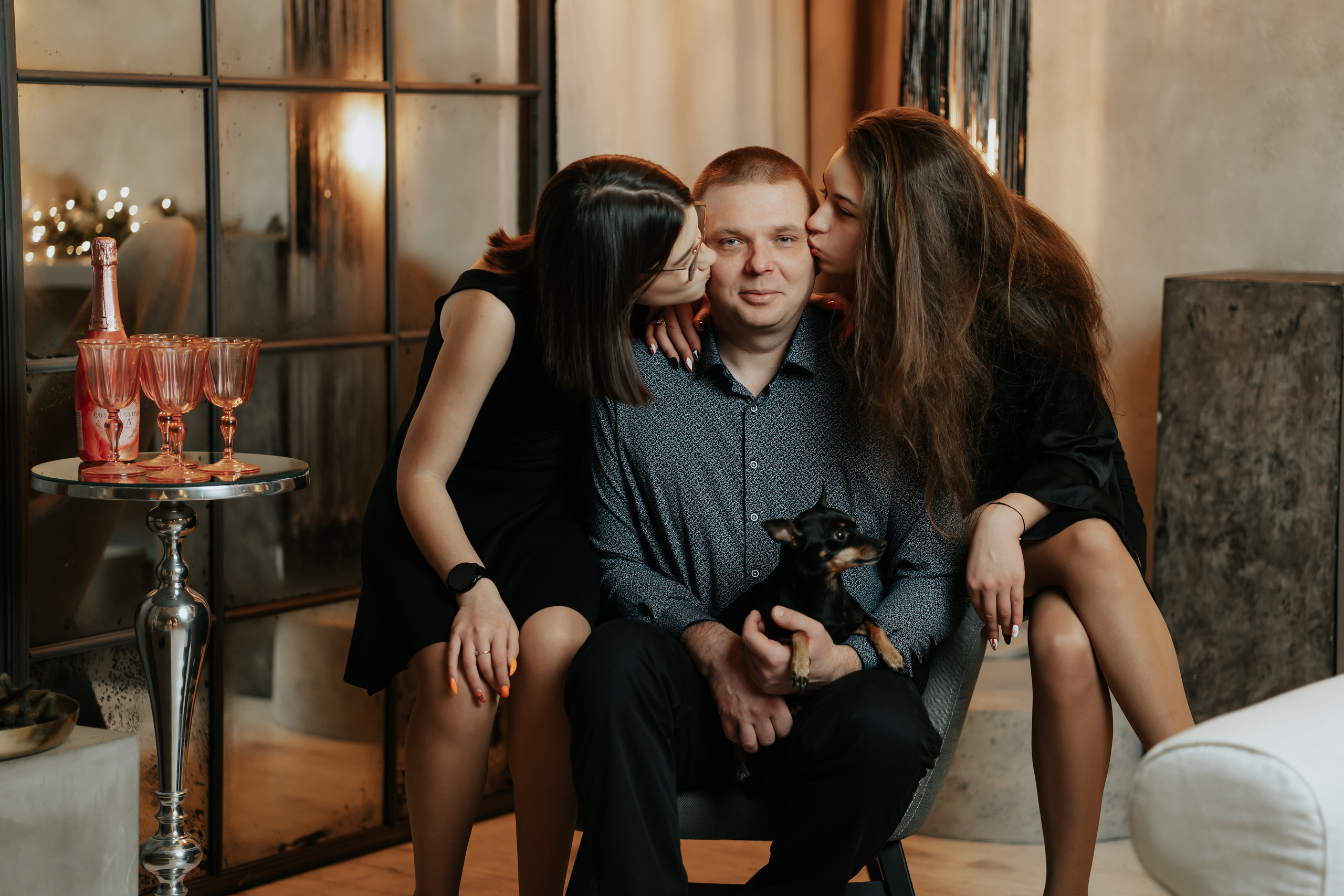 BIG HAPPY FAMILY. Montenegro photographer and videographer