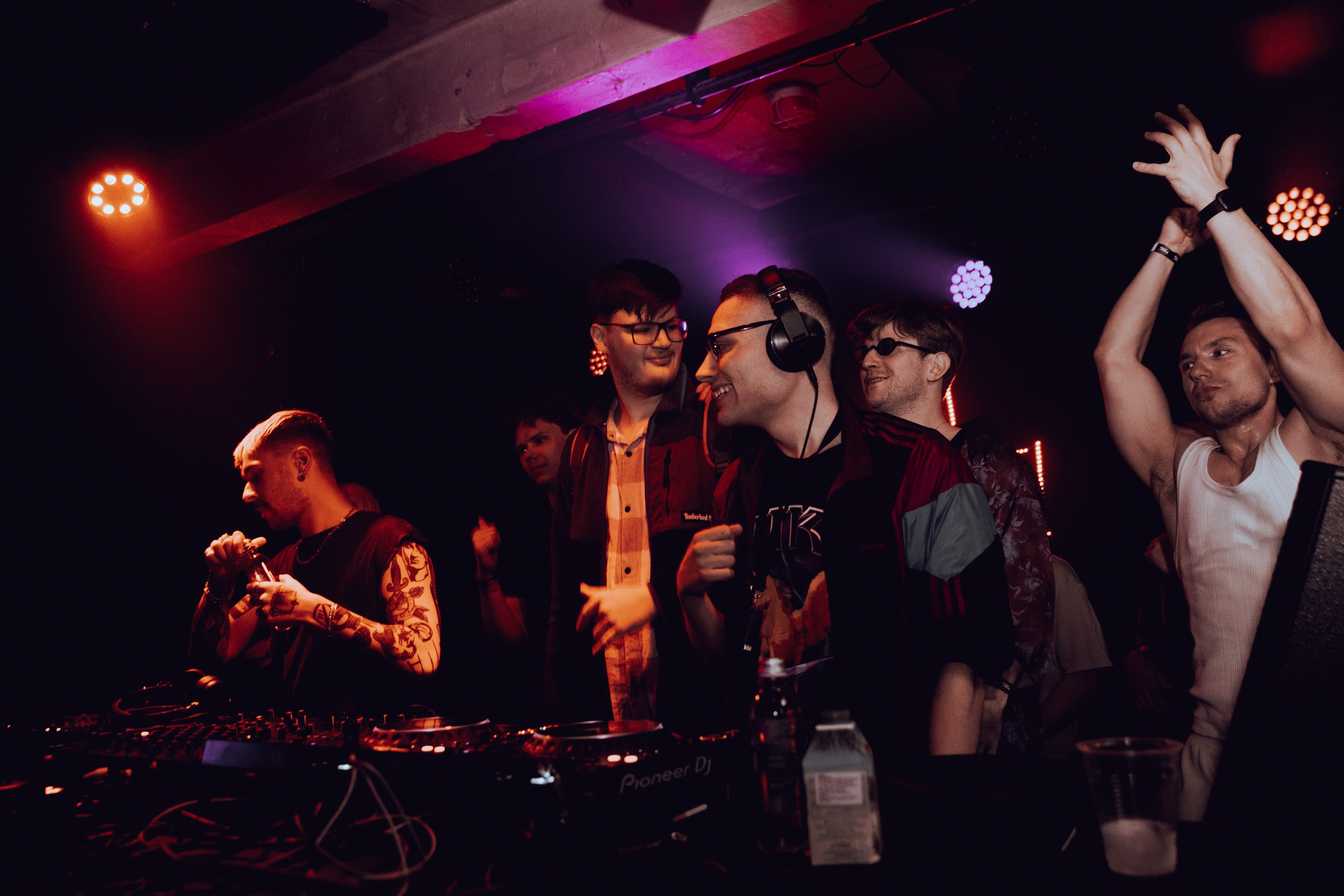 DJ Pablo Tozzi Laska bar, 2024. Sandra Garanca Portrait and event photographer