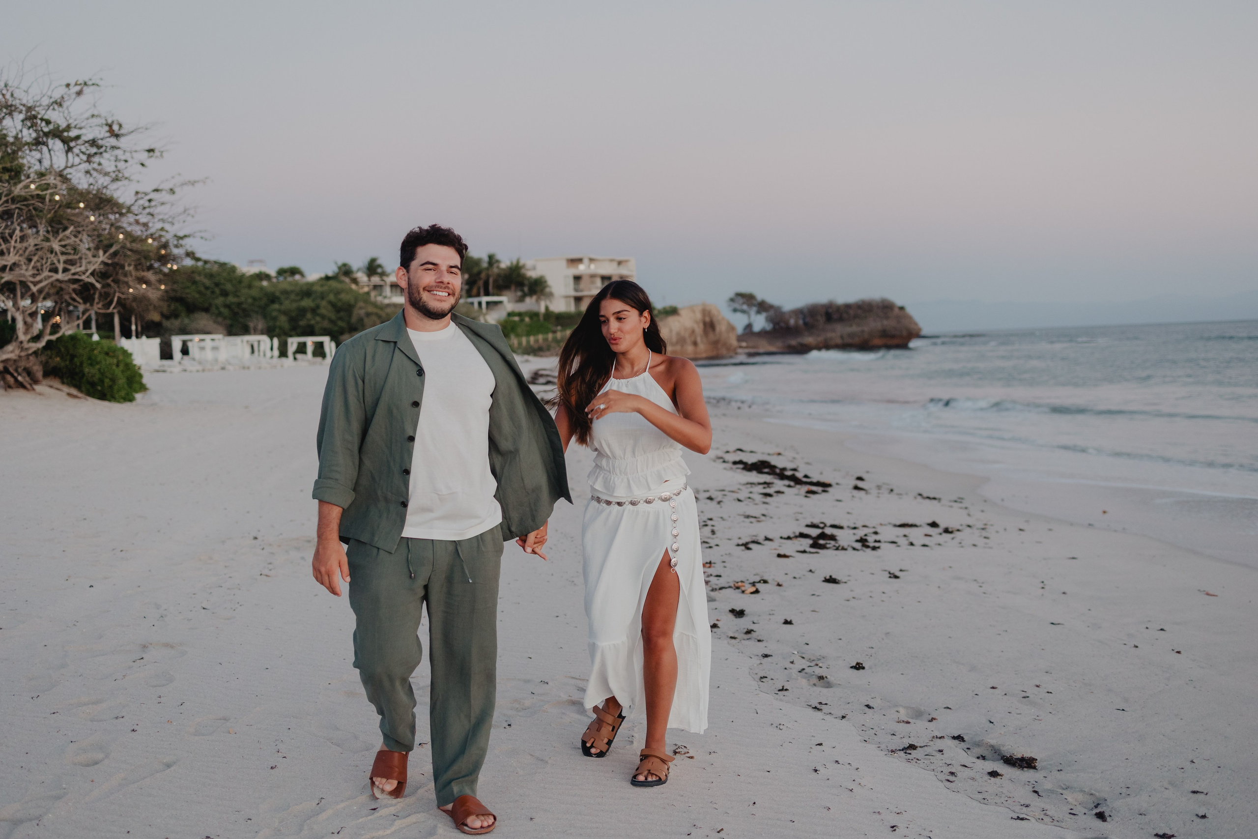 Punta Mita Engagement Session: Love Framed by the Pacific