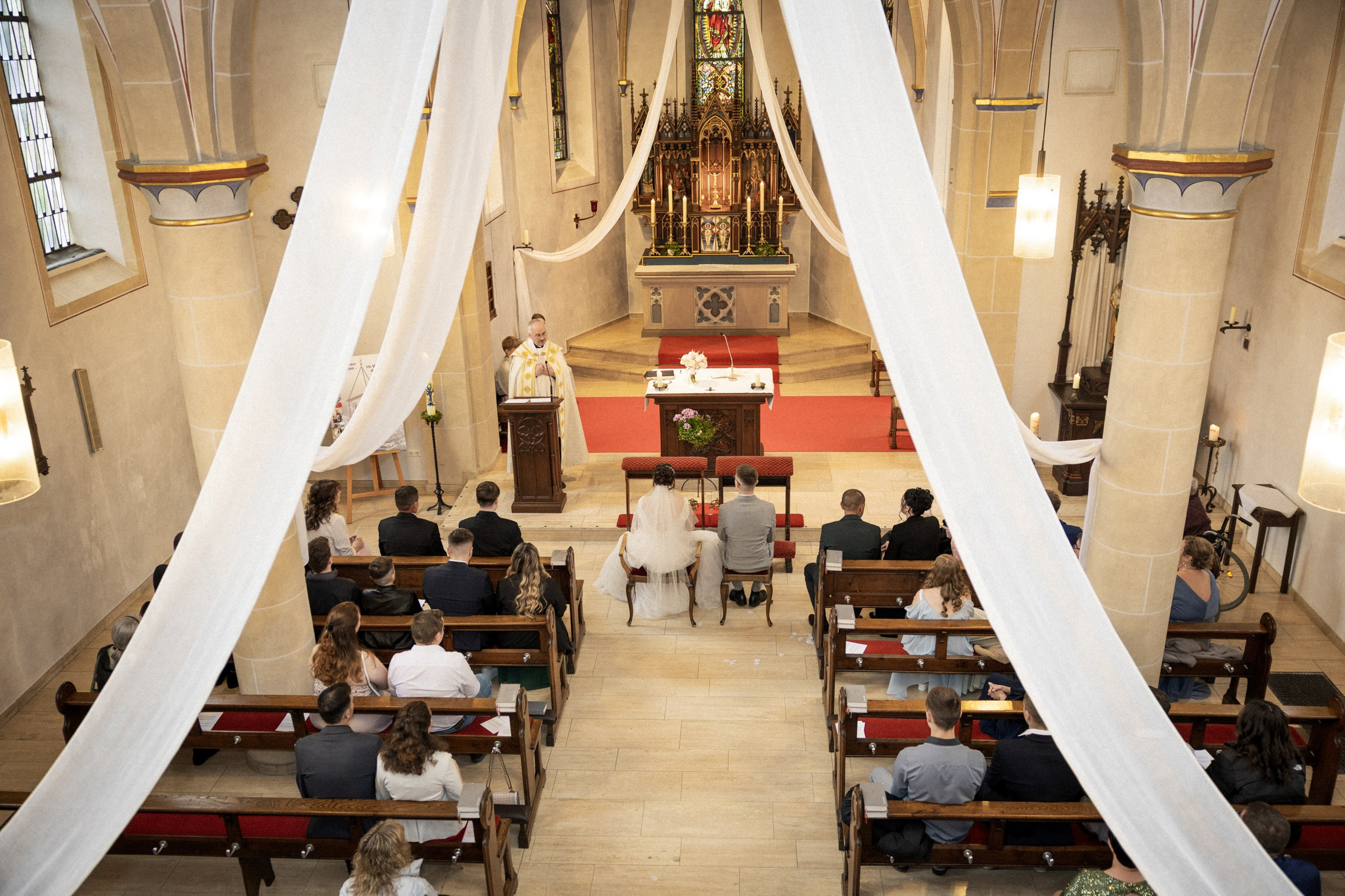 Kirchliche Trauung Salzkoten – Emotionale Hochzeitsfotos & Reportagen. Hochzeitsfotografin in Gütersloh | Authentische Hochzeitsreportagen | TK Photographie