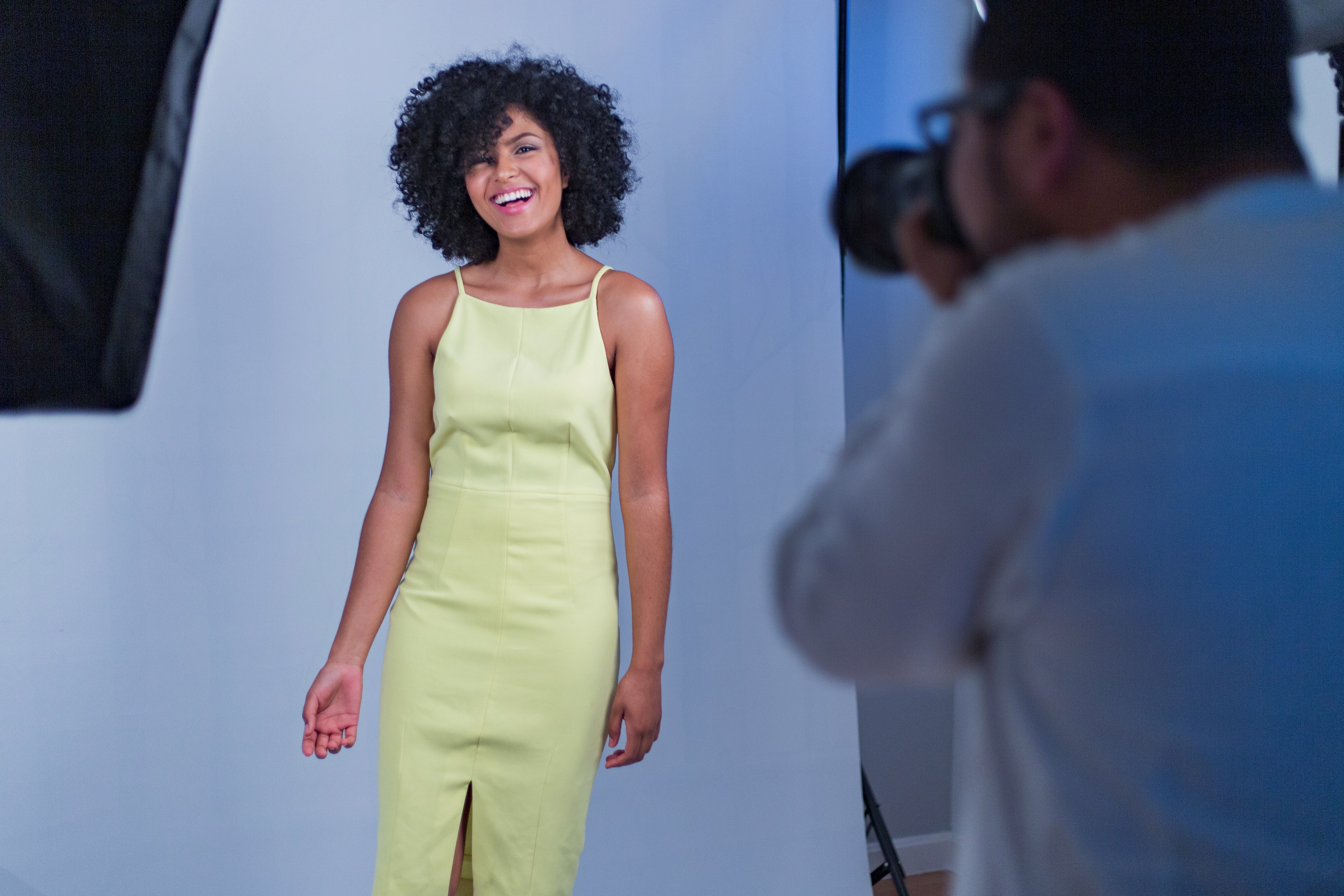 Tu primer book de modelo: cómo hacer una sesión profesional | Rainbox Estudio. Rainbox Estudio de Fotografía