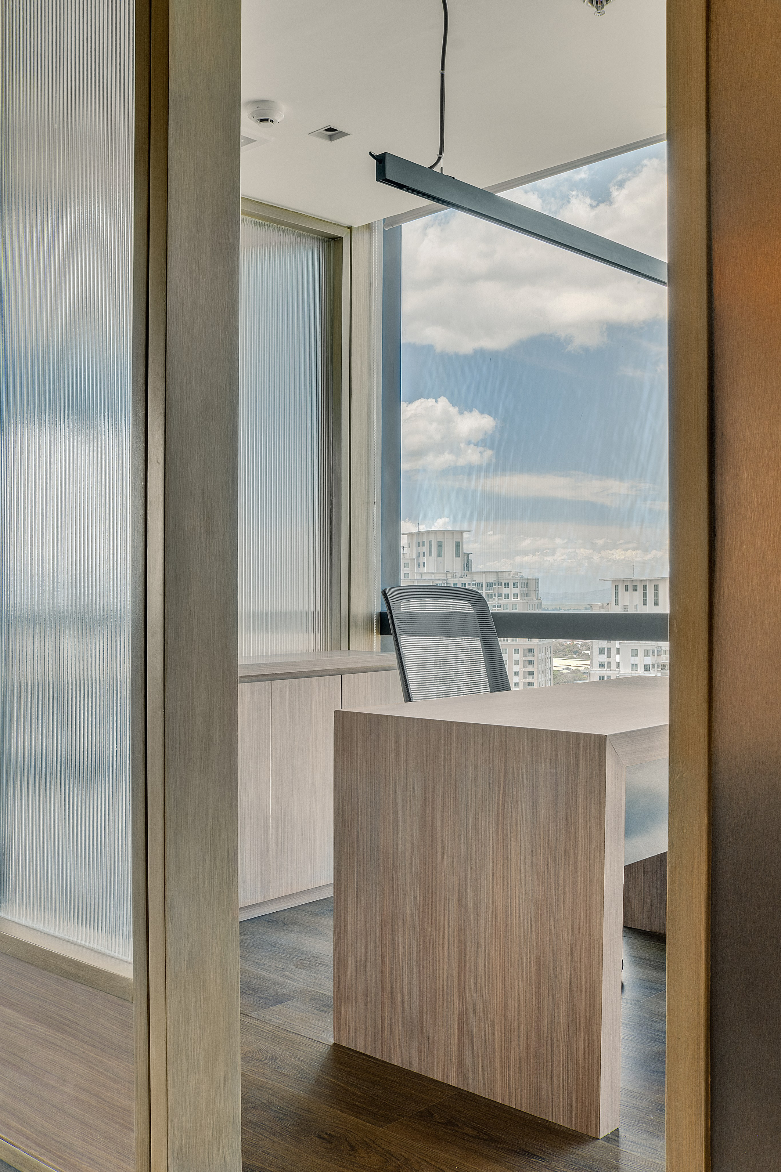 Office // Glaston Tower. Interior & Architectural Photographer Philippines | Argen Carlo Camaclang