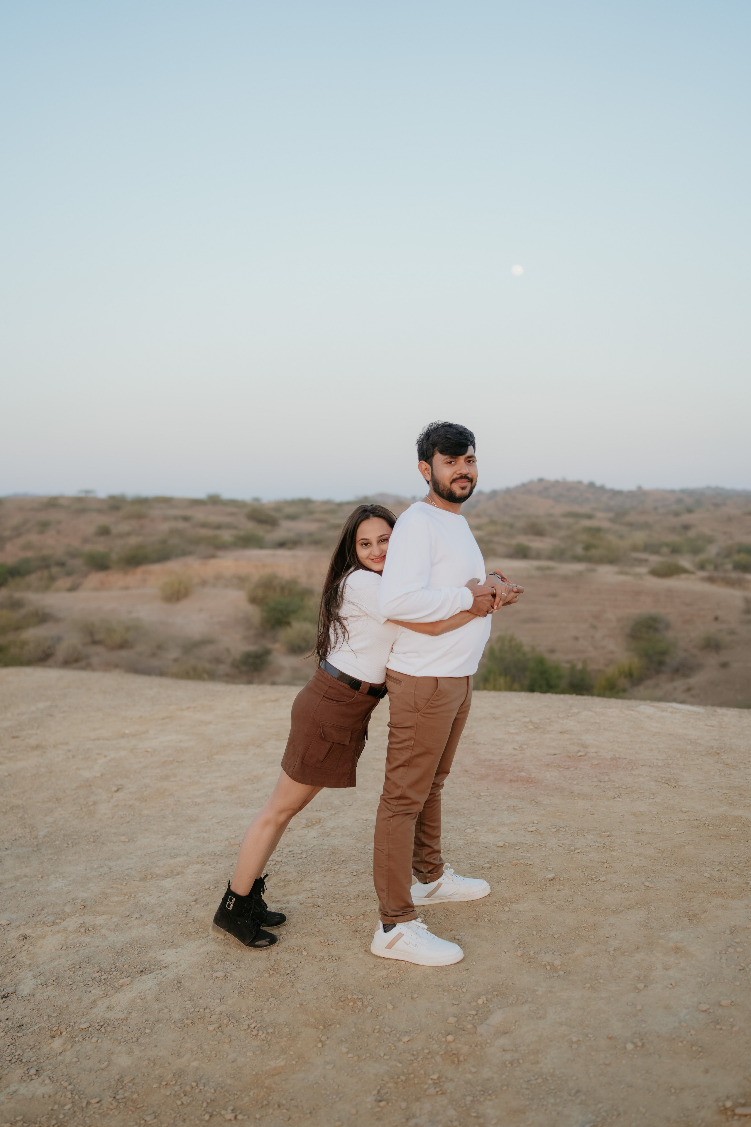 COUPLE SESSIONS. Love Emotions Weddings