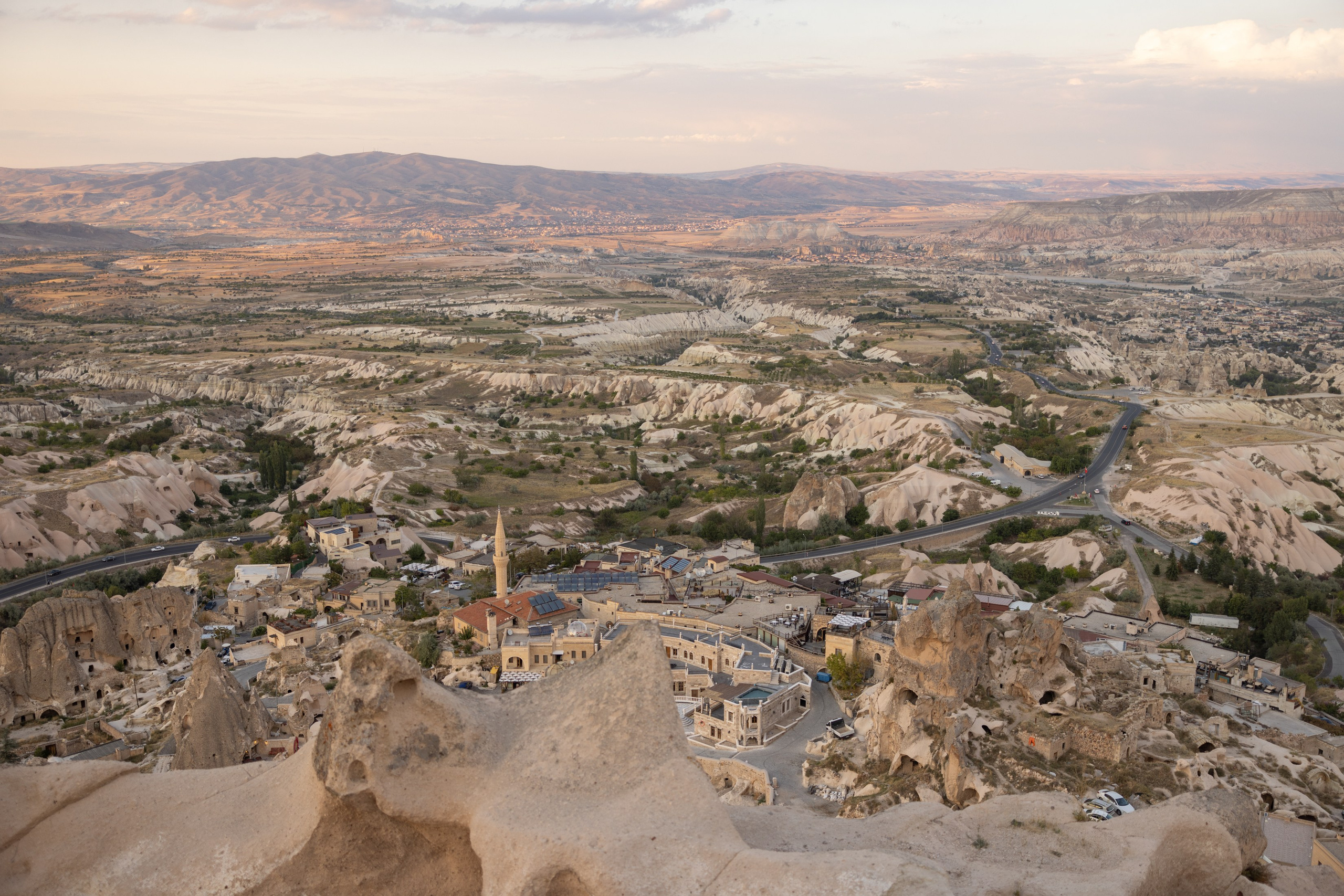 Top Must-Visit Locations in Cappadocia – Unveil the Region’s Hidden Gems. Your Guide to Cappadocia: Private Tours, Scenic Routes, Hot Air Balloon Rides, and More Adventures