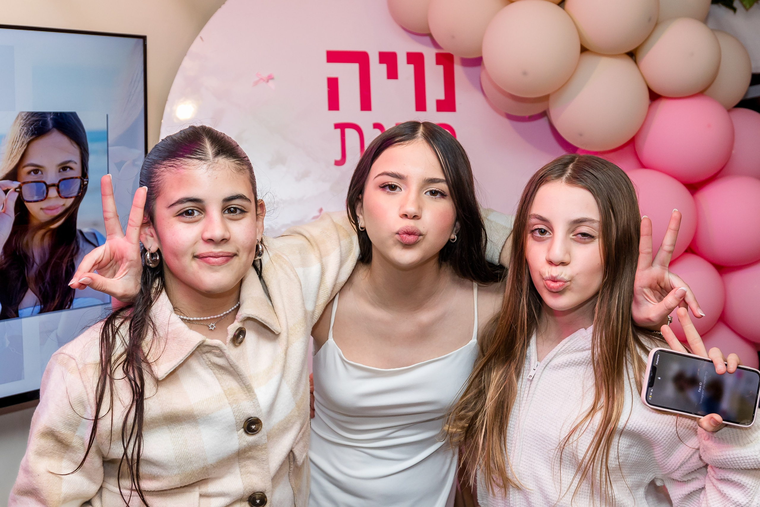 Noya. AMIR BUCHNIK PHOTOGRAPHER